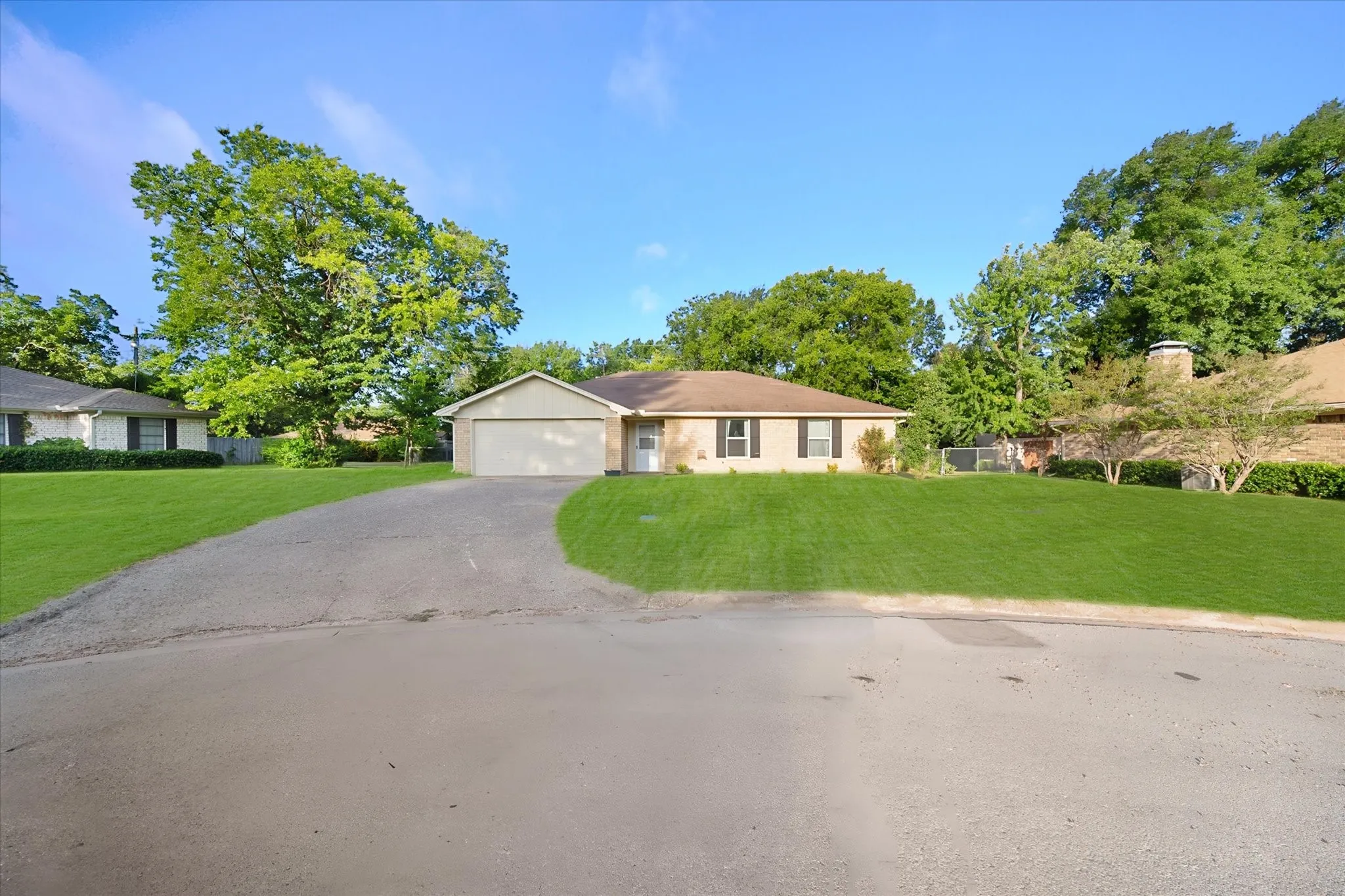 Single Family Residence For Rent in Navarro County , 2604 Fairmont Circle, Corsicana, Texas 75110, 3 Bedroom, 2 Bathroom, 2 Garage spaces, 1,633 Sqft, built in 1975, mls#21359289, Real Estate Agent in Corsicana, Homes For Rent in Navarro county, Homes For Rent in Corsicana, Realtor in Corsicana Texas, Real Estate Brokerage Independent Realty Texas, Luminita Cordes Realtor