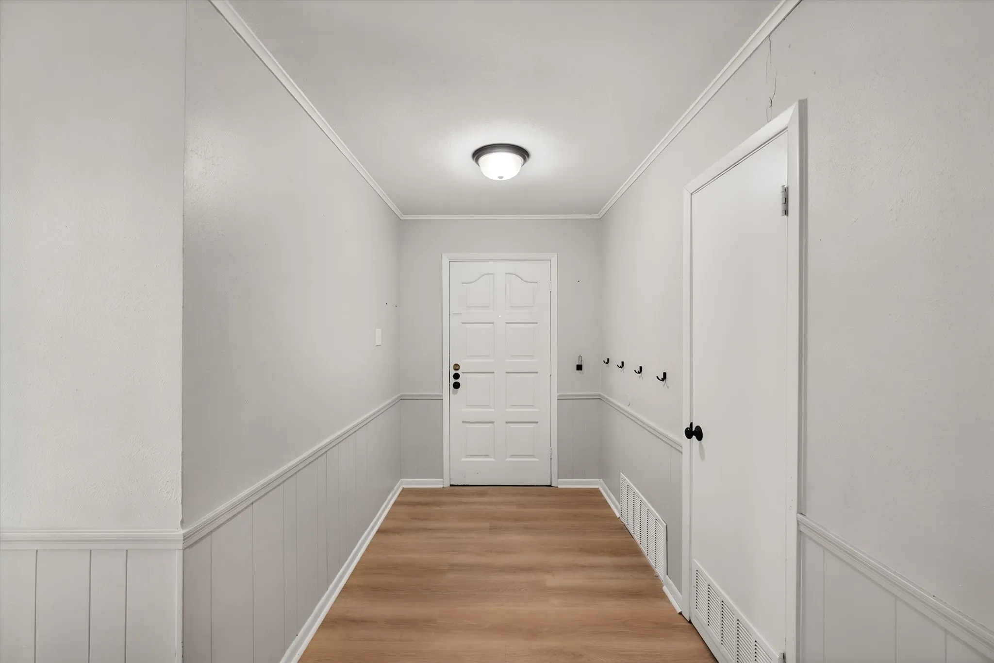 Single Family Residence For Rent in Navarro County , 2604 Fairmont Circle, Corsicana, Texas 75110, 3 Bedroom, 2 Bathroom, 2 Garage spaces, 1,633 Sqft, built in 1975, mls#21359289, Real Estate Agent in Corsicana, Homes For Rent in Navarro county, Homes For Rent in Corsicana, Realtor in Corsicana Texas, Real Estate Brokerage Independent Realty Texas, Luminita Cordes Realtor
