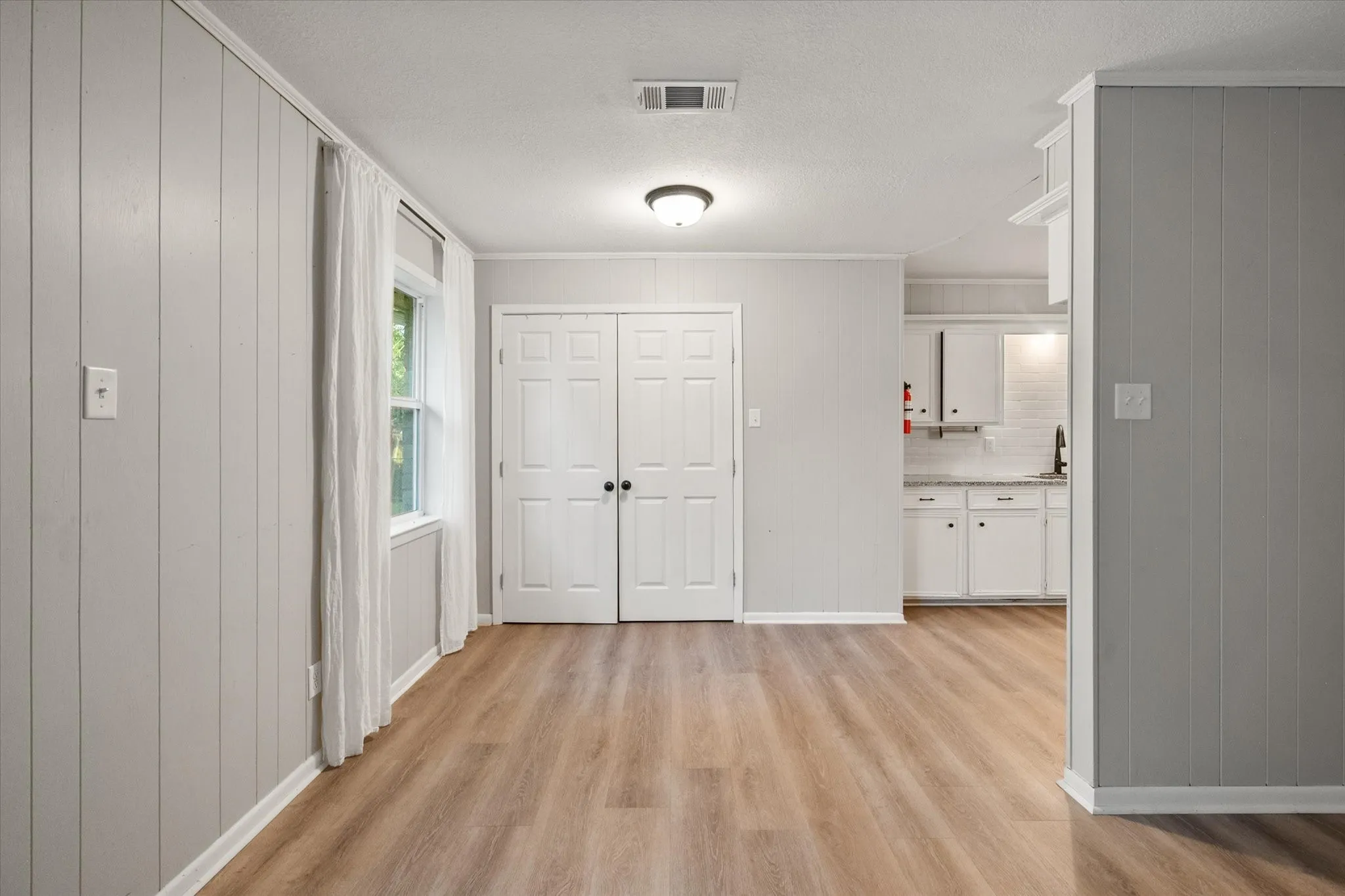 Single Family Residence For Rent in Navarro County , 2604 Fairmont Circle, Corsicana, Texas 75110, 3 Bedroom, 2 Bathroom, 2 Garage spaces, 1,633 Sqft, built in 1975, mls#21359289, Real Estate Agent in Corsicana, Homes For Rent in Navarro county, Homes For Rent in Corsicana, Realtor in Corsicana Texas, Real Estate Brokerage Independent Realty Texas, Luminita Cordes Realtor