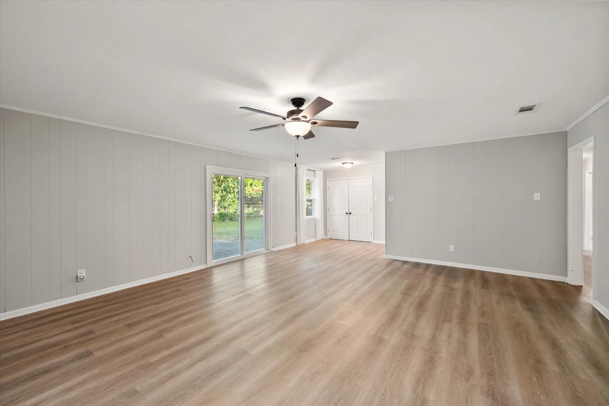 Single Family Residence For Rent in Navarro County , 2604 Fairmont Circle, Corsicana, Texas 75110, 3 Bedroom, 2 Bathroom, 2 Garage spaces, 1,633 Sqft, built in 1975, mls#21359289, Real Estate Agent in Corsicana, Homes For Rent in Navarro county, Homes For Rent in Corsicana, Realtor in Corsicana Texas, Real Estate Brokerage Independent Realty Texas, Luminita Cordes Realtor