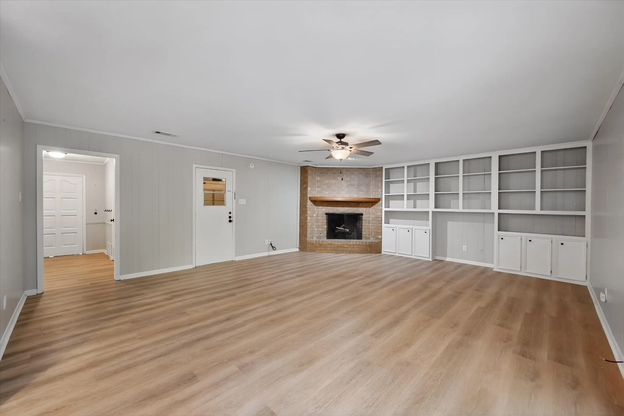 Single Family Residence For Rent in Navarro County , 2604 Fairmont Circle, Corsicana, Texas 75110, 3 Bedroom, 2 Bathroom, 2 Garage spaces, 1,633 Sqft, built in 1975, mls#21359289, Real Estate Agent in Corsicana, Homes For Rent in Navarro county, Homes For Rent in Corsicana, Realtor in Corsicana Texas, Real Estate Brokerage Independent Realty Texas, Luminita Cordes Realtor