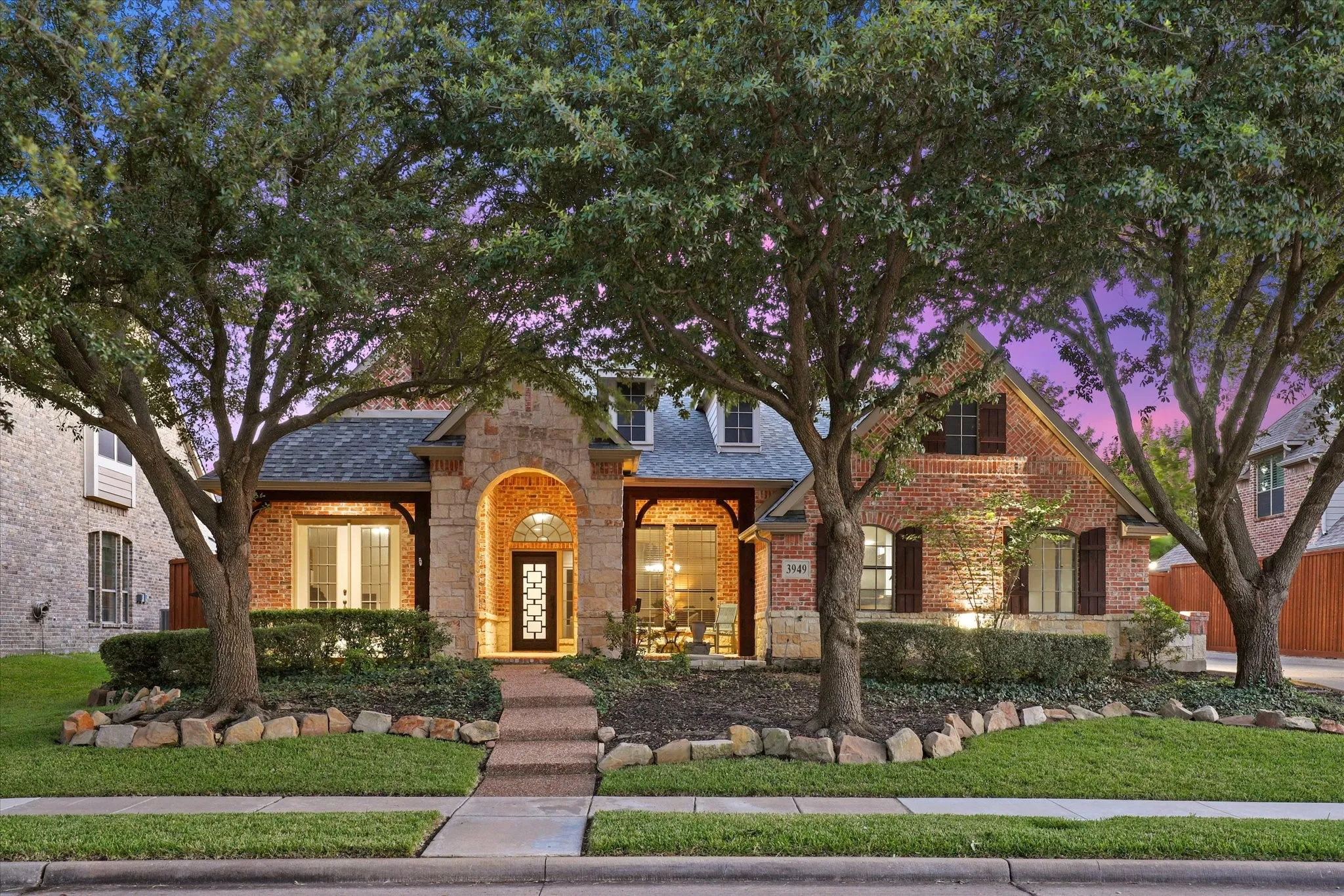 Single Family Residence For Sale in Denton County , 3949 Siena Drive, Frisco, Texas 75033, 4 Bedroom, 4 Bathroom, 3 Garage spaces, 3,846 Sqft, built in 2002, mls#21341841, Real Estate Agent in Frisco, Homes For Sale in Denton county, Homes For Sale in Frisco, Realtor in Frisco Texas, Real Estate Brokerage Independent Realty Texas, Luminita Cordes Realtor