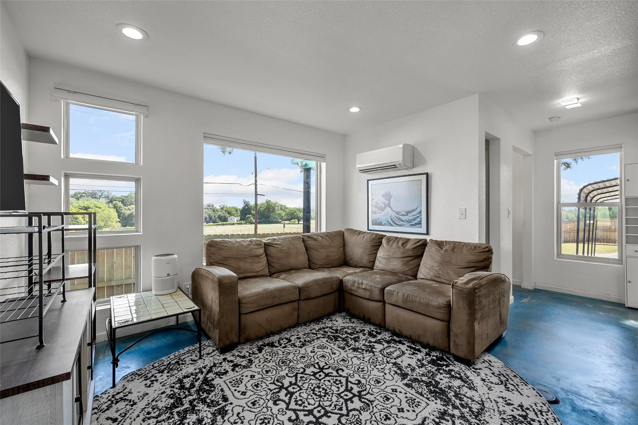 Single Family Residence For Sale in Mc Lennan County , 1501 Burnett Avenue, Waco, Texas 76706, 2 Bedroom, 2 Bathroom, 1 Garage spaces, 943 Sqft, built in 2019, mls#21358841, Real Estate Agent in Waco, Homes For Sale in Mc Lennan county, Homes For Sale in Waco, Realtor in Waco Texas, Real Estate Brokerage Independent Realty Texas, Luminita Cordes Realtor