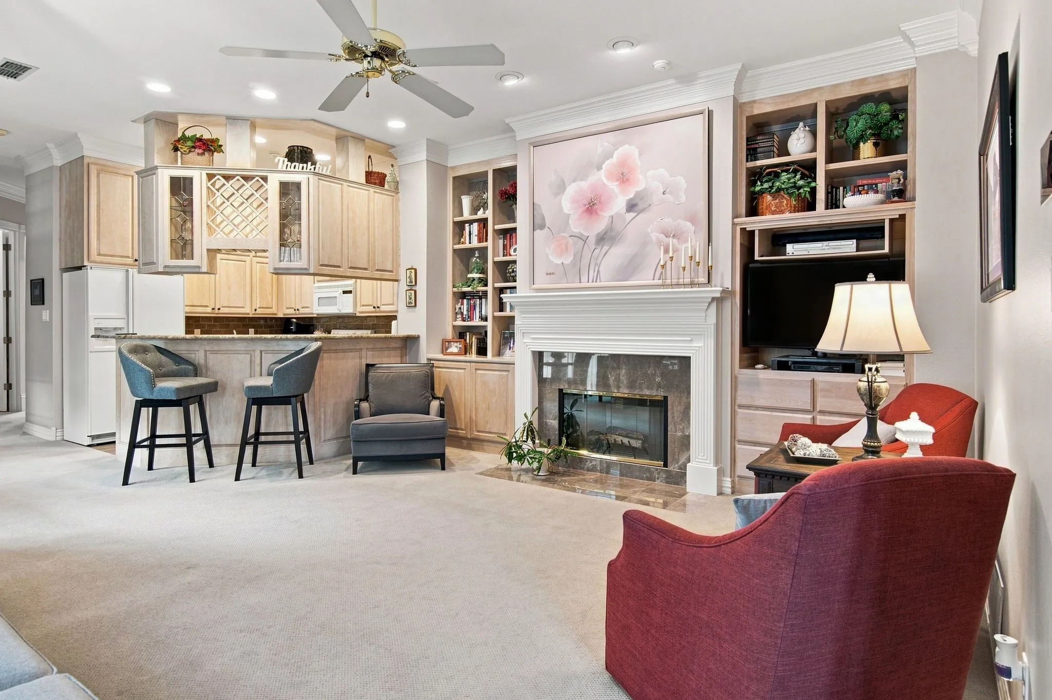 Single Family Residence For Sale in Tarrant County , 528 Chateau Trail, Arlington, Texas 76012, 2 Bedroom, 2 Bathroom, 2 Garage spaces, 1,369 Sqft, built in 1994, mls#21359214, Real Estate Agent in Arlington, Homes For Sale in Tarrant county, Homes For Sale in Arlington, Realtor in Arlington Texas, Real Estate Brokerage Independent Realty Texas, Luminita Cordes Realtor
