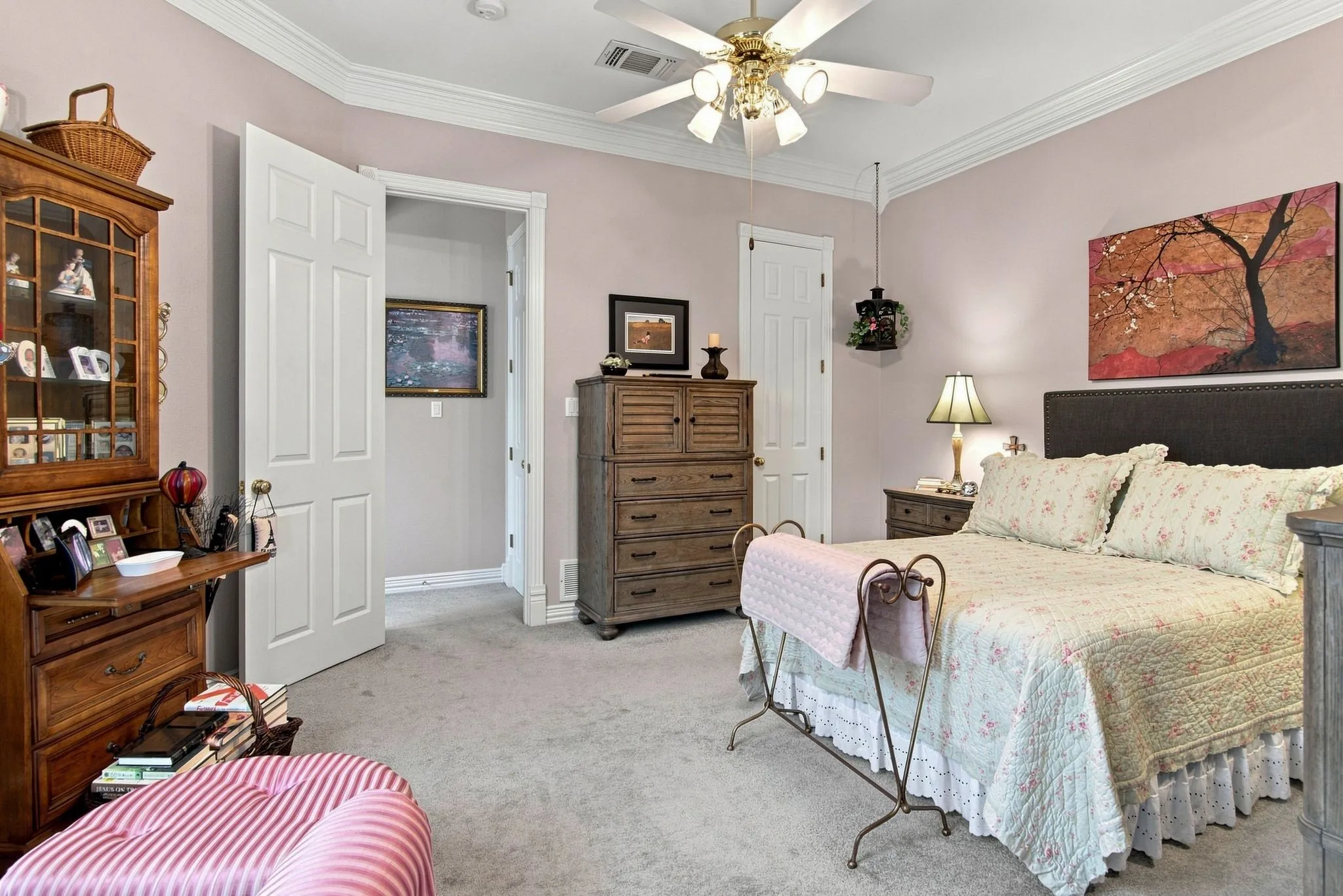 Single Family Residence For Sale in Tarrant County , 528 Chateau Trail, Arlington, Texas 76012, 2 Bedroom, 2 Bathroom, 2 Garage spaces, 1,369 Sqft, built in 1994, mls#21359214, Real Estate Agent in Arlington, Homes For Sale in Tarrant county, Homes For Sale in Arlington, Realtor in Arlington Texas, Real Estate Brokerage Independent Realty Texas, Luminita Cordes Realtor