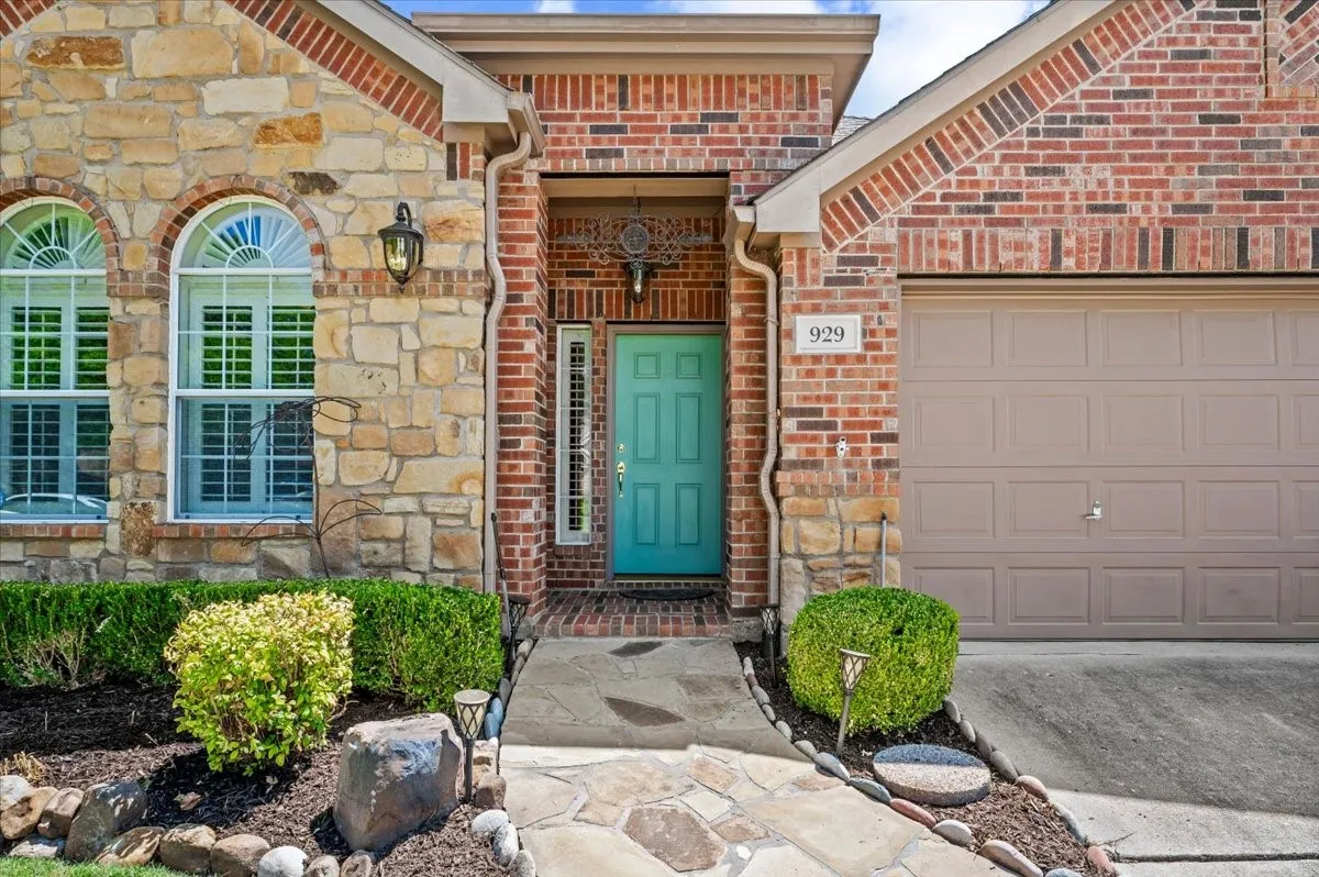 Flagstone walkway from driveway