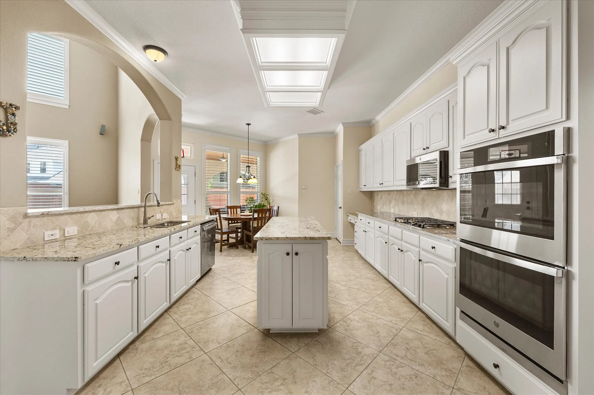 Single Family Residence For Sale in Collin County , 4512 Jenkins Drive, Plano, Texas 75024, 4 Bedroom, 4 Bathroom, 4 Garage spaces, 3,415 Sqft, built in 1997, mls#21351480, Real Estate Agent in Plano, Homes For Sale in Collin county, Homes For Sale in Plano, Realtor in Plano Texas, Real Estate Brokerage Independent Realty Texas, Luminita Cordes Realtor