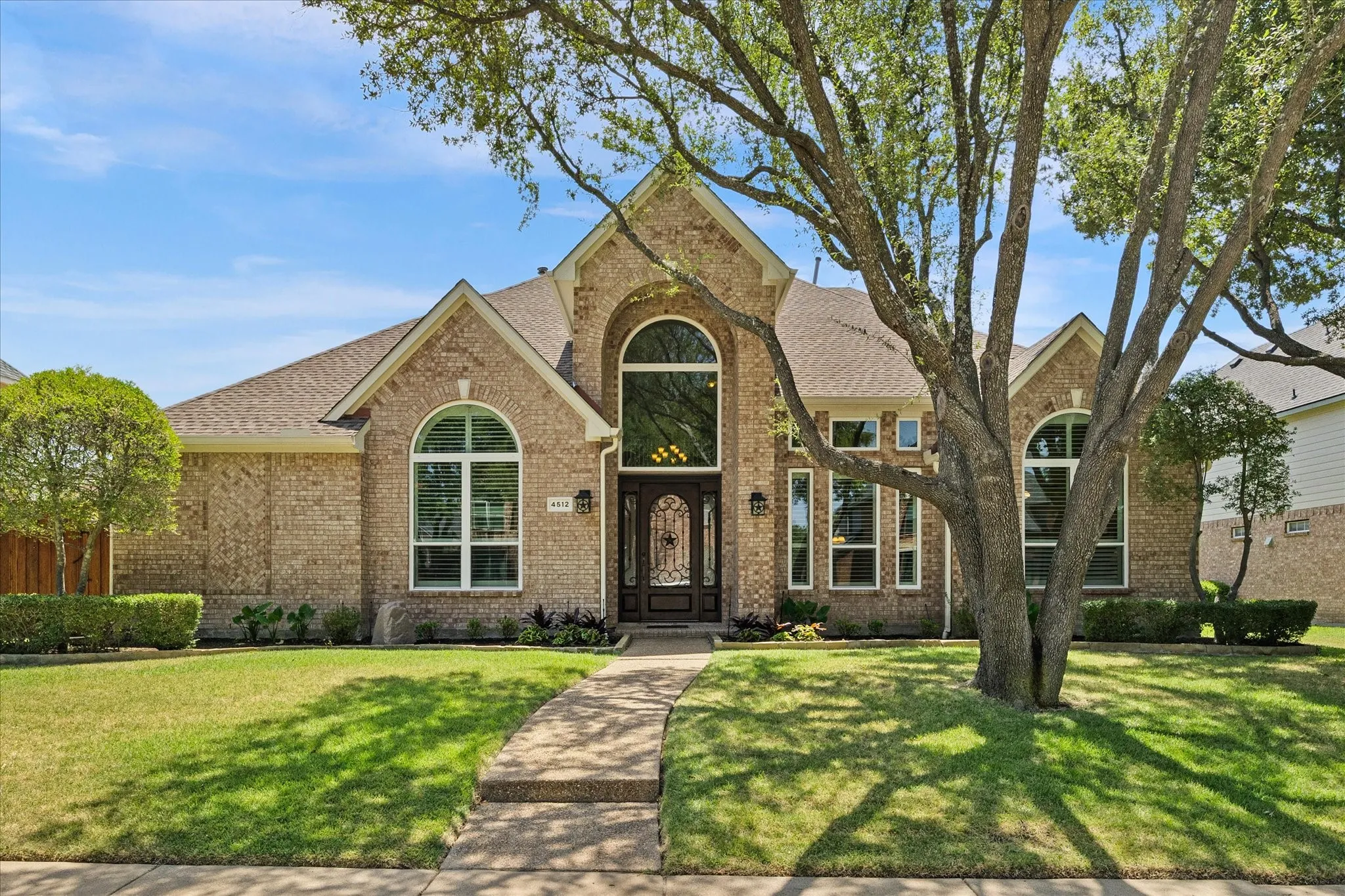 Single Family Residence For Sale in Collin County , 4512 Jenkins Drive, Plano, Texas 75024, 4 Bedroom, 4 Bathroom, 4 Garage spaces, 3,415 Sqft, built in 1997, mls#21351480, Real Estate Agent in Plano, Homes For Sale in Collin county, Homes For Sale in Plano, Realtor in Plano Texas, Real Estate Brokerage Independent Realty Texas, Luminita Cordes Realtor