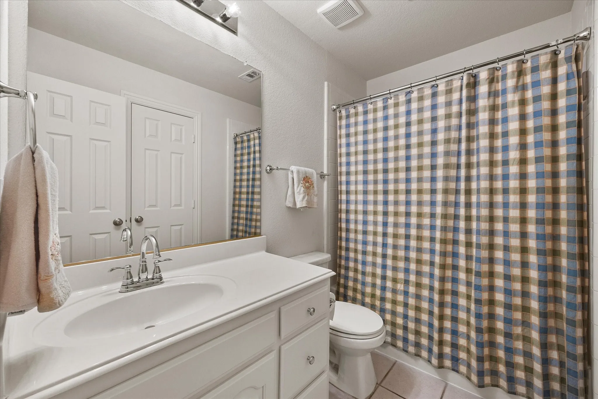 ensuite bathroom 2nd floor