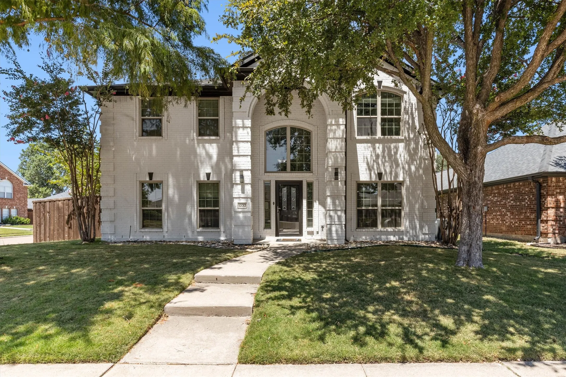 Single Family Residence For Sale in Collin County , 1332 Marwood Drive, Allen, Texas 75013, 4 Bedroom, 3 Bathroom, 2 Garage spaces, 2,274 Sqft, built in 2000, mls#21359602, Real Estate Agent in Allen, Homes For Sale in Collin county, Homes For Sale in Allen, Realtor in Allen Texas, Real Estate Brokerage Independent Realty Texas, Luminita Cordes Realtor