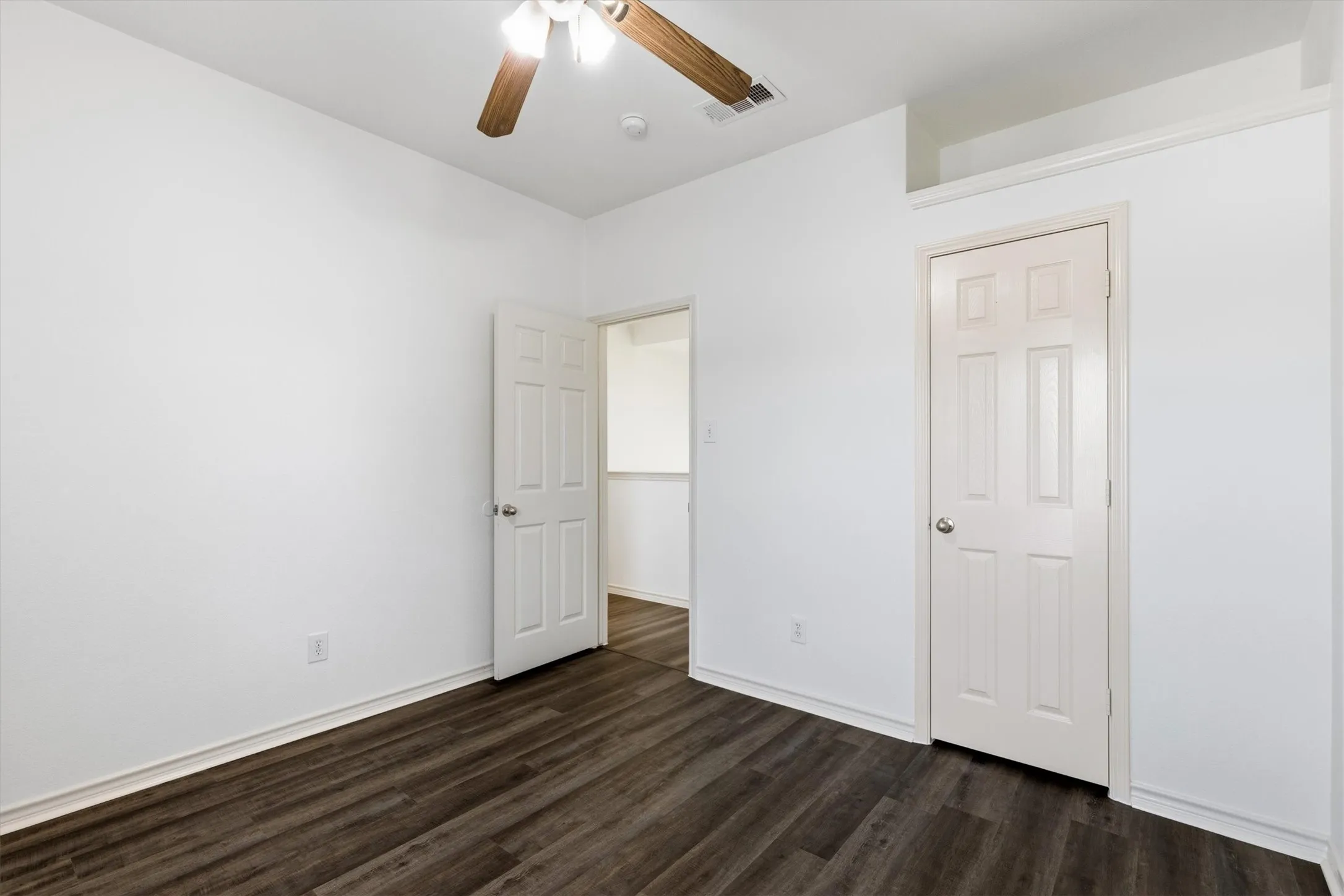 Single Family Residence For Sale in Collin County , 1332 Marwood Drive, Allen, Texas 75013, 4 Bedroom, 3 Bathroom, 2 Garage spaces, 2,274 Sqft, built in 2000, mls#21359602, Real Estate Agent in Allen, Homes For Sale in Collin county, Homes For Sale in Allen, Realtor in Allen Texas, Real Estate Brokerage Independent Realty Texas, Luminita Cordes Realtor