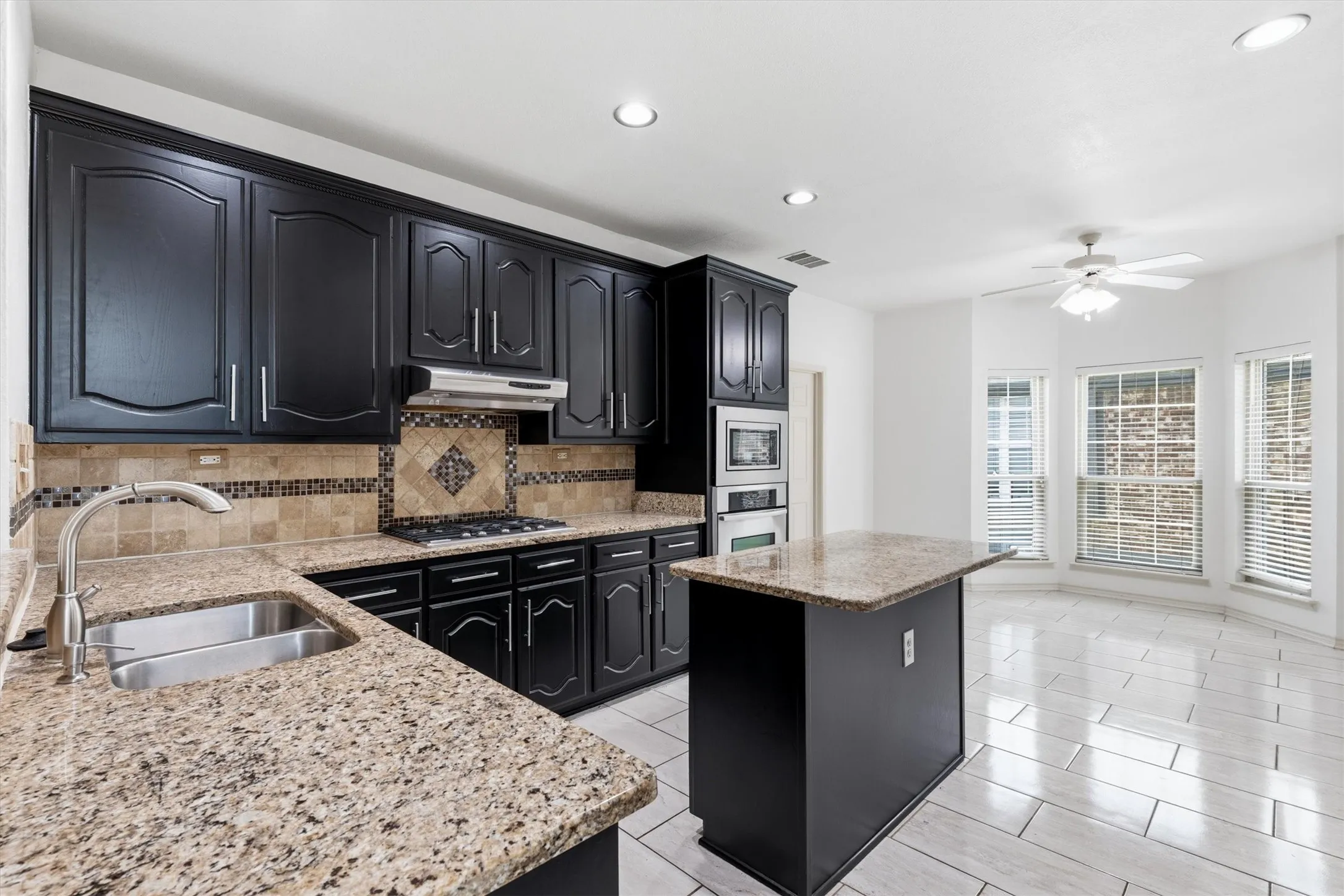 Single Family Residence For Sale in Collin County , 1332 Marwood Drive, Allen, Texas 75013, 4 Bedroom, 3 Bathroom, 2 Garage spaces, 2,274 Sqft, built in 2000, mls#21359602, Real Estate Agent in Allen, Homes For Sale in Collin county, Homes For Sale in Allen, Realtor in Allen Texas, Real Estate Brokerage Independent Realty Texas, Luminita Cordes Realtor