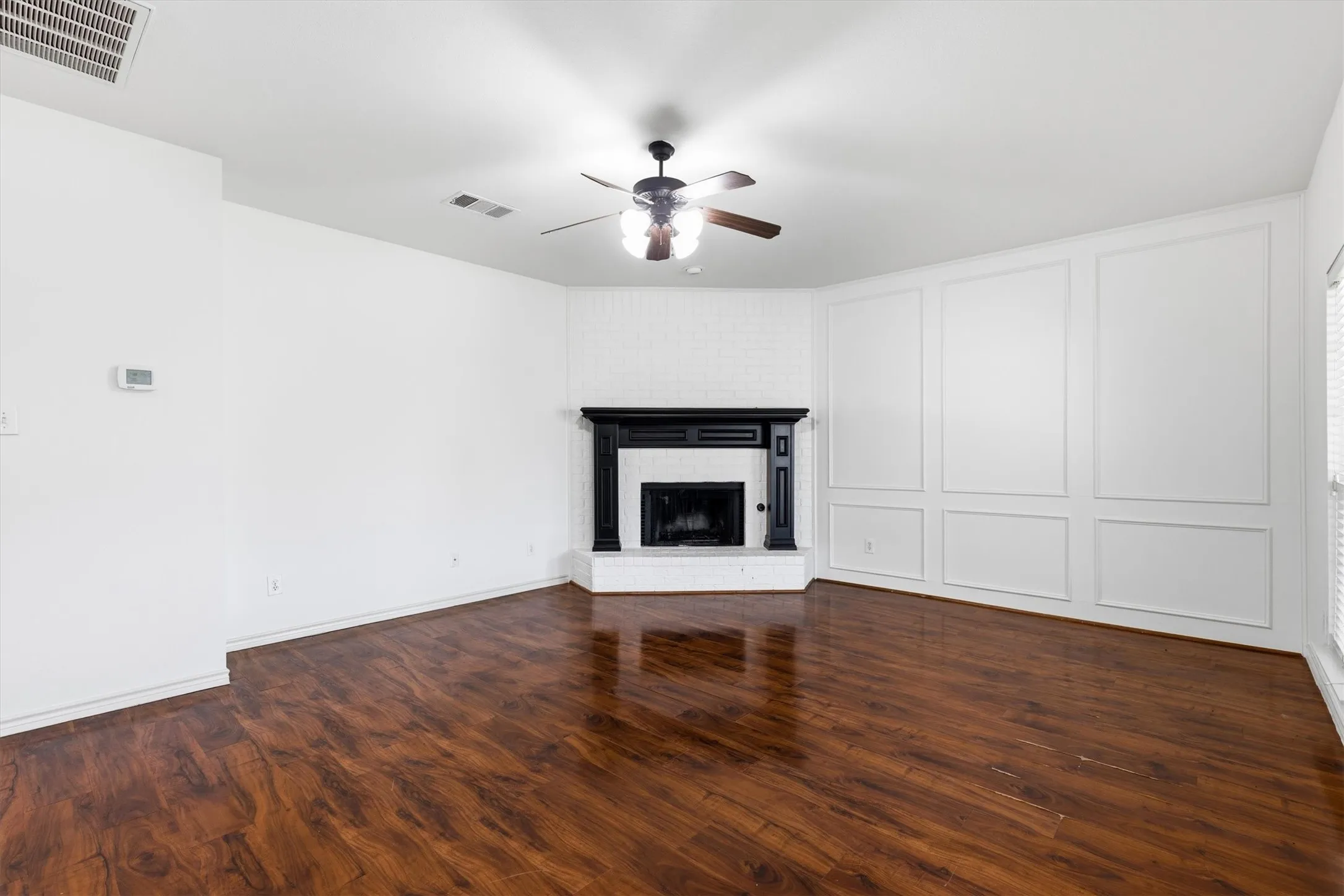 Single Family Residence For Sale in Collin County , 1332 Marwood Drive, Allen, Texas 75013, 4 Bedroom, 3 Bathroom, 2 Garage spaces, 2,274 Sqft, built in 2000, mls#21359602, Real Estate Agent in Allen, Homes For Sale in Collin county, Homes For Sale in Allen, Realtor in Allen Texas, Real Estate Brokerage Independent Realty Texas, Luminita Cordes Realtor