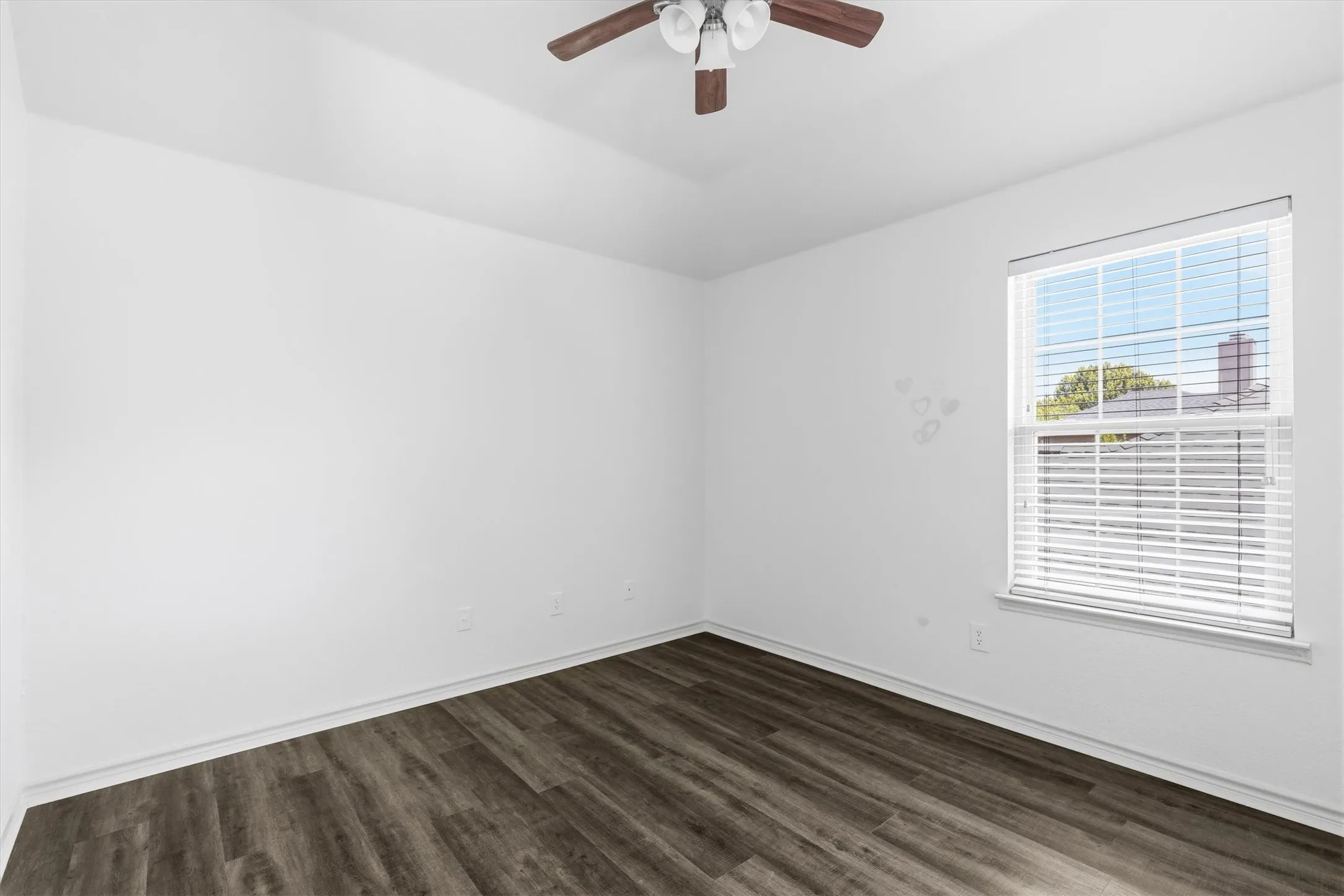 Single Family Residence For Sale in Collin County , 1332 Marwood Drive, Allen, Texas 75013, 4 Bedroom, 3 Bathroom, 2 Garage spaces, 2,274 Sqft, built in 2000, mls#21359602, Real Estate Agent in Allen, Homes For Sale in Collin county, Homes For Sale in Allen, Realtor in Allen Texas, Real Estate Brokerage Independent Realty Texas, Luminita Cordes Realtor