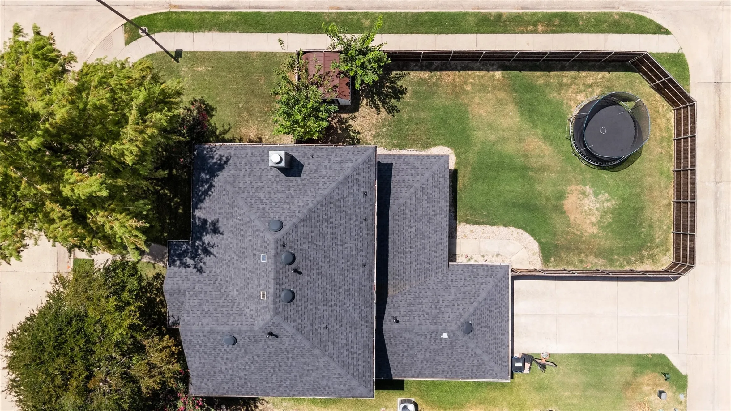 Single Family Residence For Sale in Collin County , 1332 Marwood Drive, Allen, Texas 75013, 4 Bedroom, 3 Bathroom, 2 Garage spaces, 2,274 Sqft, built in 2000, mls#21359602, Real Estate Agent in Allen, Homes For Sale in Collin county, Homes For Sale in Allen, Realtor in Allen Texas, Real Estate Brokerage Independent Realty Texas, Luminita Cordes Realtor