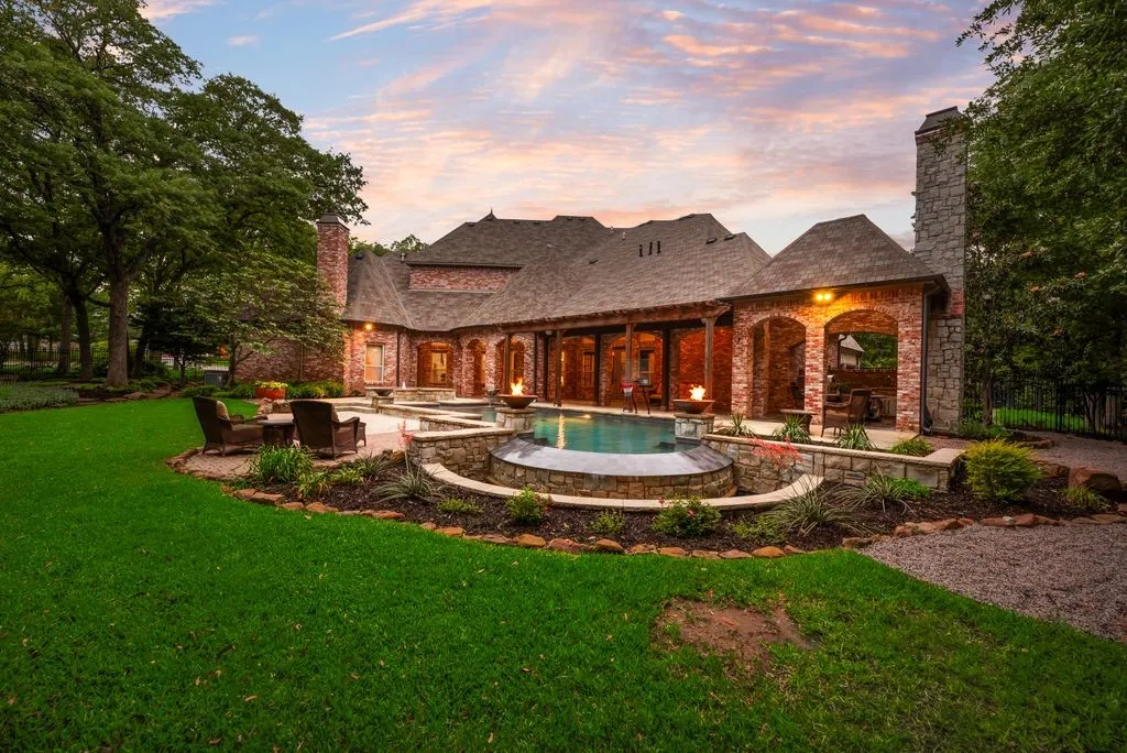 Single Family Residence For Sale in Tarrant County , 1851 Beam Drive, Southlake, Texas 76092, 5 Bedroom, 6 Bathroom, 4 Garage spaces, 6,115 Sqft, built in 2008, mls#21359752, Real Estate Agent in Southlake, Homes For Sale in Tarrant county, Homes For Sale in Southlake, Realtor in Southlake Texas, Real Estate Brokerage Independent Realty Texas, Luminita Cordes Realtor