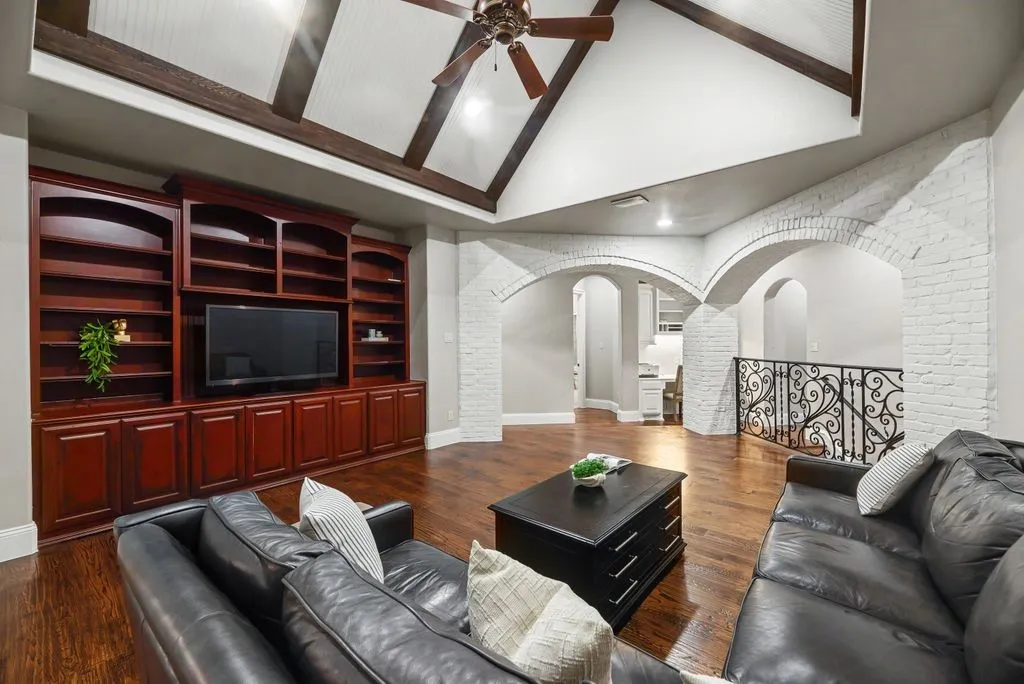 Single Family Residence For Sale in Tarrant County , 1851 Beam Drive, Southlake, Texas 76092, 5 Bedroom, 6 Bathroom, 4 Garage spaces, 6,115 Sqft, built in 2008, mls#21359752, Real Estate Agent in Southlake, Homes For Sale in Tarrant county, Homes For Sale in Southlake, Realtor in Southlake Texas, Real Estate Brokerage Independent Realty Texas, Luminita Cordes Realtor