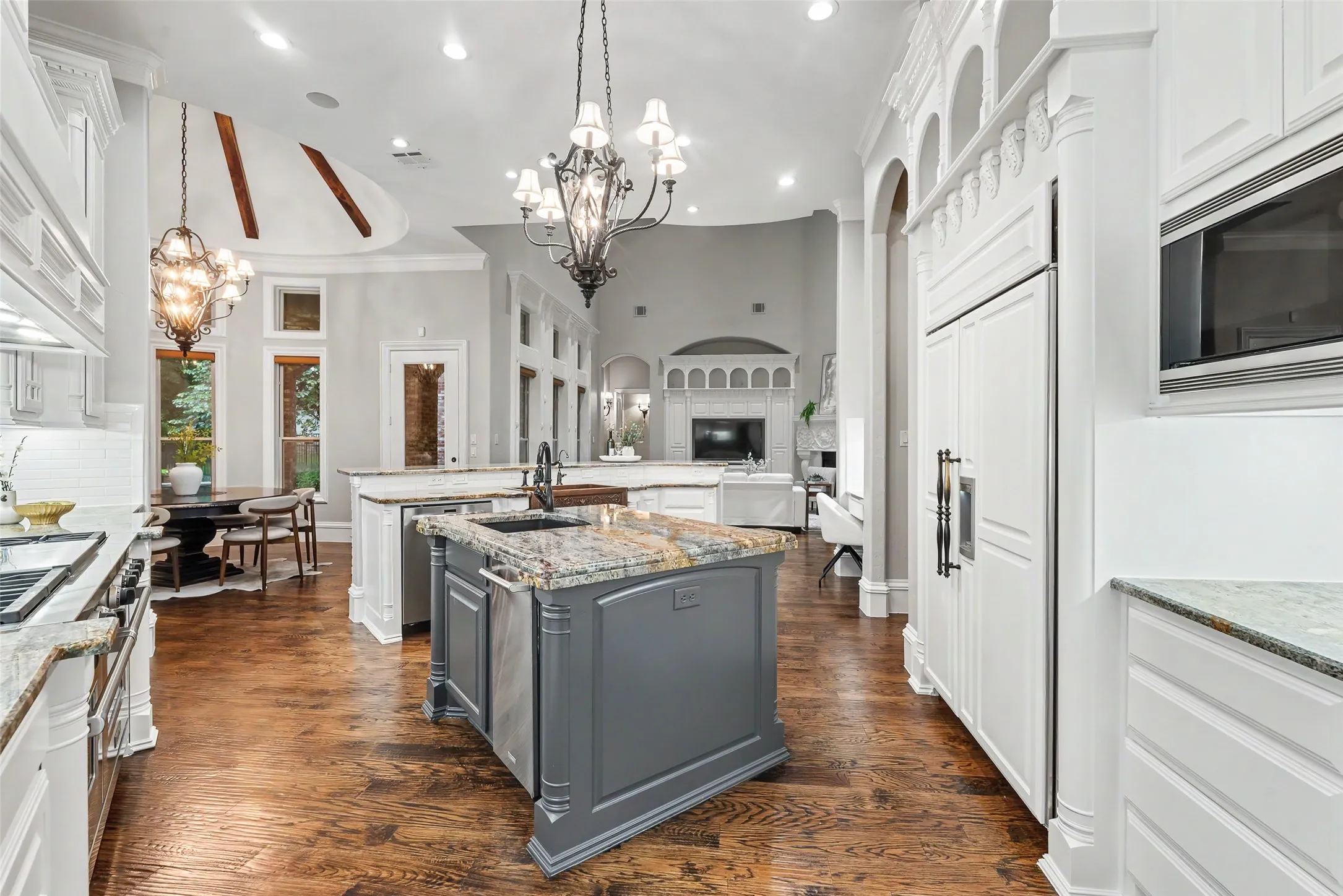 Single Family Residence For Sale in Tarrant County , 1851 Beam Drive, Southlake, Texas 76092, 5 Bedroom, 6 Bathroom, 4 Garage spaces, 6,115 Sqft, built in 2008, mls#21359752, Real Estate Agent in Southlake, Homes For Sale in Tarrant county, Homes For Sale in Southlake, Realtor in Southlake Texas, Real Estate Brokerage Independent Realty Texas, Luminita Cordes Realtor