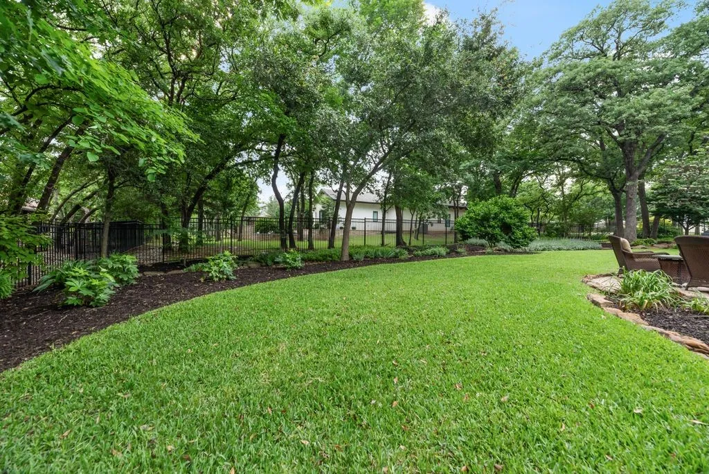 Single Family Residence For Sale in Tarrant County , 1851 Beam Drive, Southlake, Texas 76092, 5 Bedroom, 6 Bathroom, 4 Garage spaces, 6,115 Sqft, built in 2008, mls#21359752, Real Estate Agent in Southlake, Homes For Sale in Tarrant county, Homes For Sale in Southlake, Realtor in Southlake Texas, Real Estate Brokerage Independent Realty Texas, Luminita Cordes Realtor