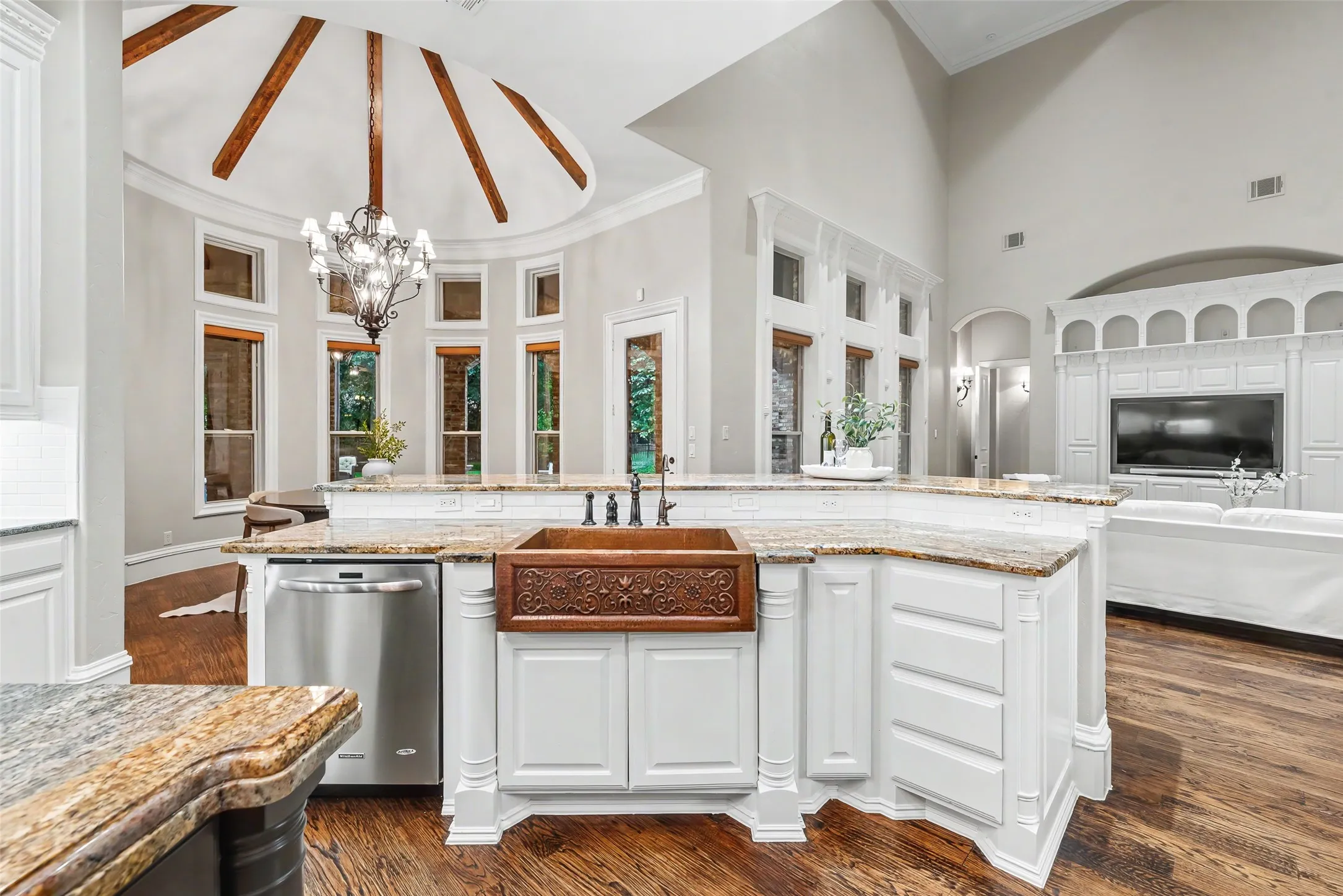 Single Family Residence For Sale in Tarrant County , 1851 Beam Drive, Southlake, Texas 76092, 5 Bedroom, 6 Bathroom, 4 Garage spaces, 6,115 Sqft, built in 2008, mls#21359752, Real Estate Agent in Southlake, Homes For Sale in Tarrant county, Homes For Sale in Southlake, Realtor in Southlake Texas, Real Estate Brokerage Independent Realty Texas, Luminita Cordes Realtor