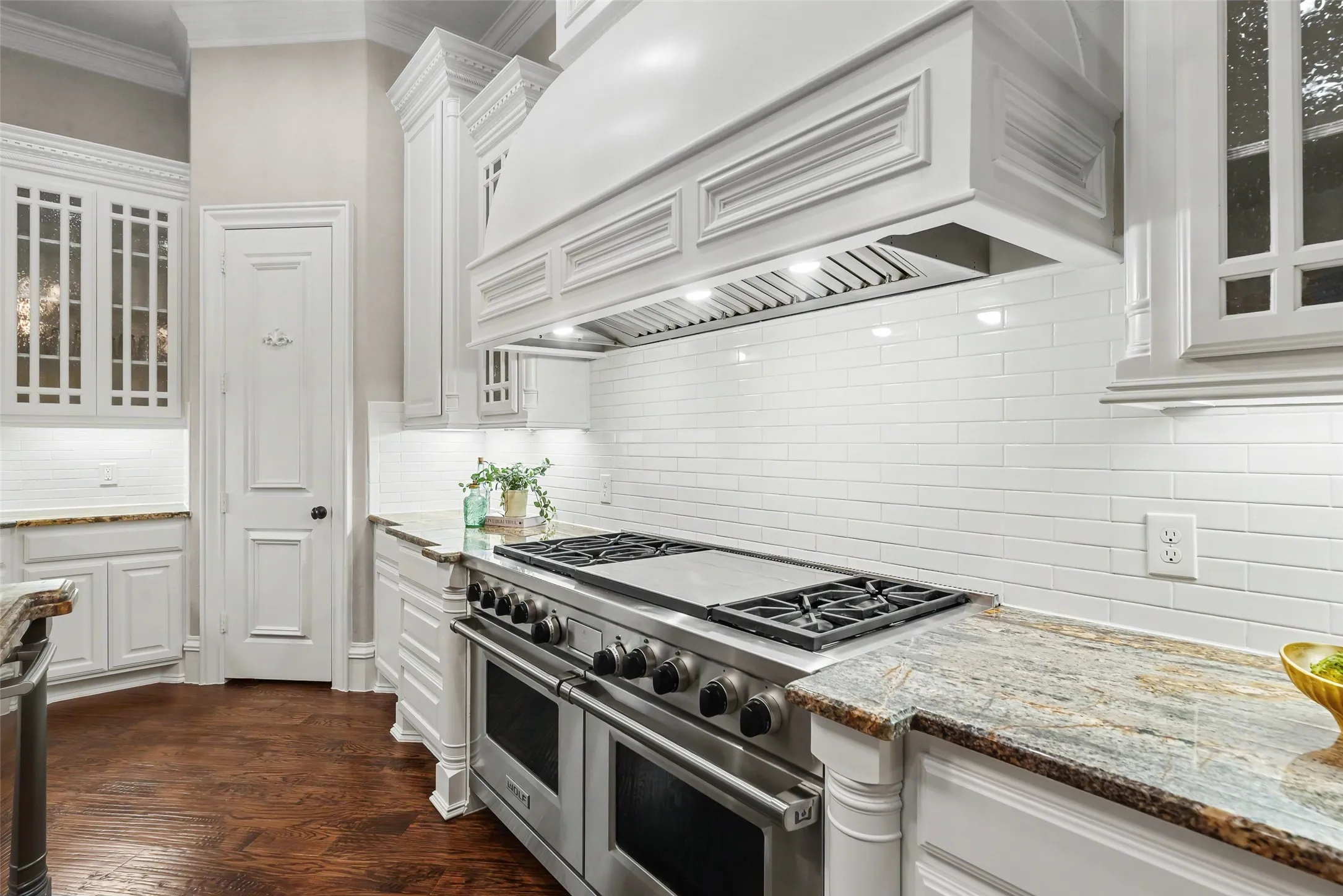 Single Family Residence For Sale in Tarrant County , 1851 Beam Drive, Southlake, Texas 76092, 5 Bedroom, 6 Bathroom, 4 Garage spaces, 6,115 Sqft, built in 2008, mls#21359752, Real Estate Agent in Southlake, Homes For Sale in Tarrant county, Homes For Sale in Southlake, Realtor in Southlake Texas, Real Estate Brokerage Independent Realty Texas, Luminita Cordes Realtor