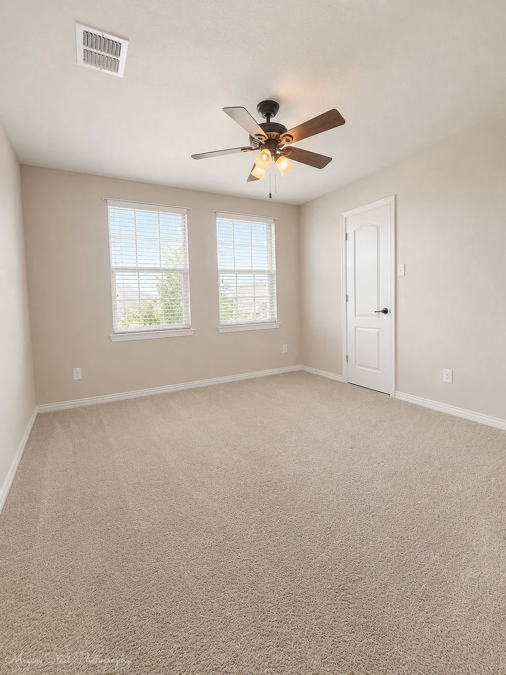 Single Family Residence For Sale in Parker County , 1533 Salado Trail, Weatherford, Texas 76087, 4 Bedroom, 3 Bathroom, 2 Garage spaces, 2,193 Sqft, built in 2013, mls#21358403, Real Estate Agent in Weatherford, Homes For Sale in Parker county, Homes For Sale in Weatherford, Realtor in Weatherford Texas, Real Estate Brokerage Independent Realty Texas, Luminita Cordes Realtor