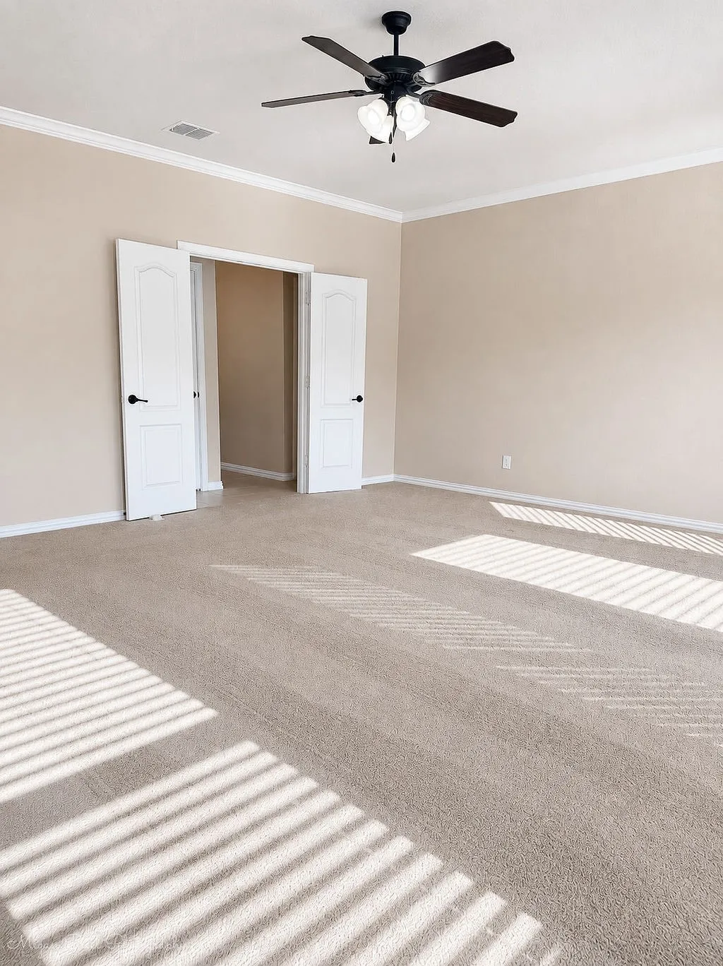 Single Family Residence For Sale in Parker County , 1533 Salado Trail, Weatherford, Texas 76087, 4 Bedroom, 3 Bathroom, 2 Garage spaces, 2,193 Sqft, built in 2013, mls#21358403, Real Estate Agent in Weatherford, Homes For Sale in Parker county, Homes For Sale in Weatherford, Realtor in Weatherford Texas, Real Estate Brokerage Independent Realty Texas, Luminita Cordes Realtor