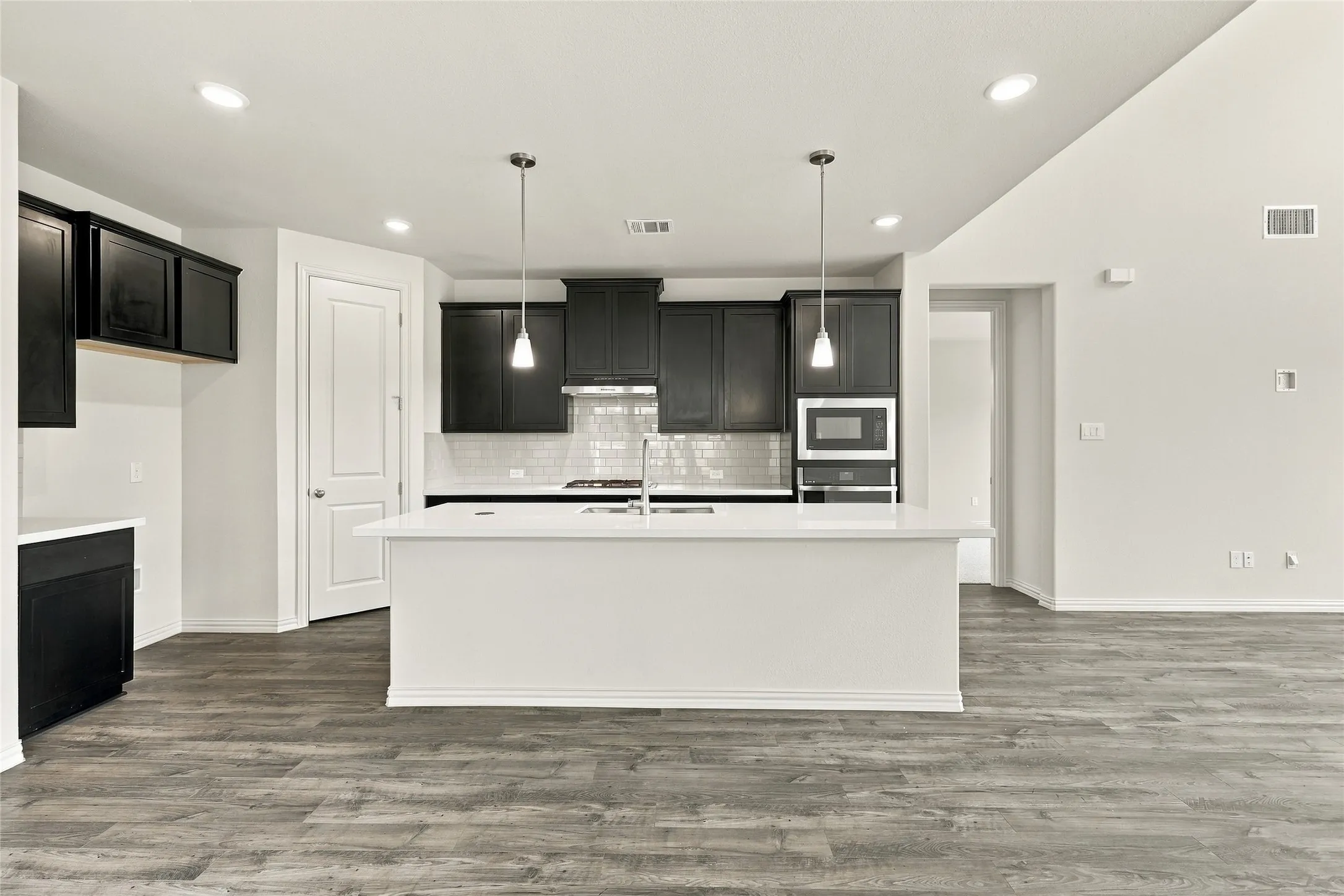 Single Family Residence For Sale in Denton County , 936 Alberta Spruce Road, Fort Worth, Texas 76247, 4 Bedroom, 4 Bathroom, 2 Garage spaces, 3,504 Sqft, built in 2026, mls#21359207, Real Estate Agent in Fort Worth, Homes For Sale in Denton county, Homes For Sale in Fort Worth, Realtor in Fort Worth Texas, Real Estate Brokerage Independent Realty Texas, Luminita Cordes Realtor