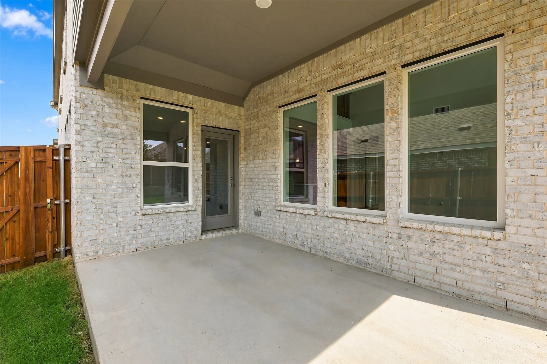 Single Family Residence For Sale in Denton County , 936 Alberta Spruce Road, Fort Worth, Texas 76247, 4 Bedroom, 4 Bathroom, 2 Garage spaces, 3,504 Sqft, built in 2026, mls#21359207, Real Estate Agent in Fort Worth, Homes For Sale in Denton county, Homes For Sale in Fort Worth, Realtor in Fort Worth Texas, Real Estate Brokerage Independent Realty Texas, Luminita Cordes Realtor