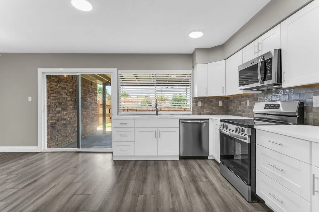 Single Family Residence For Rent in Denton County , 5264 Pruitt Drive, The Colony, Texas 75056, 3 Bedroom, 2 Bathroom, 2 Garage spaces, 1,881 Sqft, built in 1983, mls#21356626, Real Estate Agent in The Colony, Homes For Rent in Denton county, Homes For Rent in The Colony, Realtor in The Colony Texas, Real Estate Brokerage Independent Realty Texas, Luminita Cordes Realtor