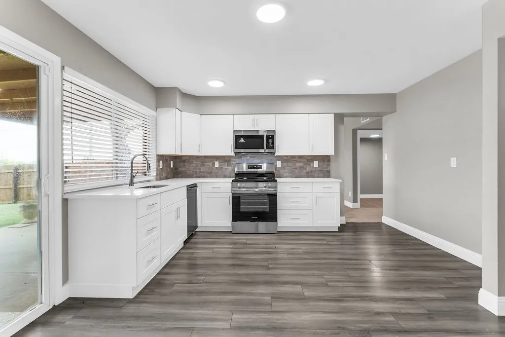 Single Family Residence For Rent in Denton County , 5264 Pruitt Drive, The Colony, Texas 75056, 3 Bedroom, 2 Bathroom, 2 Garage spaces, 1,881 Sqft, built in 1983, mls#21356626, Real Estate Agent in The Colony, Homes For Rent in Denton county, Homes For Rent in The Colony, Realtor in The Colony Texas, Real Estate Brokerage Independent Realty Texas, Luminita Cordes Realtor