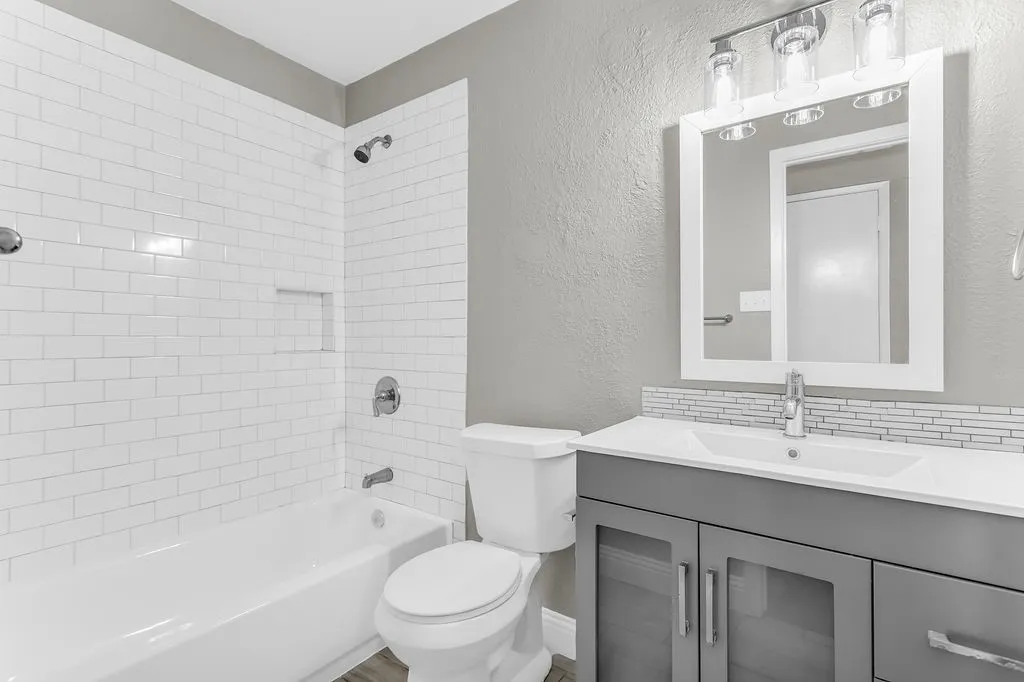 Single Family Residence For Rent in Denton County , 5264 Pruitt Drive, The Colony, Texas 75056, 3 Bedroom, 2 Bathroom, 2 Garage spaces, 1,881 Sqft, built in 1983, mls#21356626, Real Estate Agent in The Colony, Homes For Rent in Denton county, Homes For Rent in The Colony, Realtor in The Colony Texas, Real Estate Brokerage Independent Realty Texas, Luminita Cordes Realtor