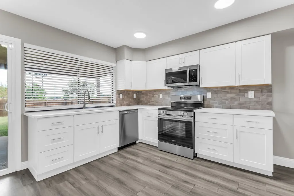 Single Family Residence For Rent in Denton County , 5264 Pruitt Drive, The Colony, Texas 75056, 3 Bedroom, 2 Bathroom, 2 Garage spaces, 1,881 Sqft, built in 1983, mls#21356626, Real Estate Agent in The Colony, Homes For Rent in Denton county, Homes For Rent in The Colony, Realtor in The Colony Texas, Real Estate Brokerage Independent Realty Texas, Luminita Cordes Realtor