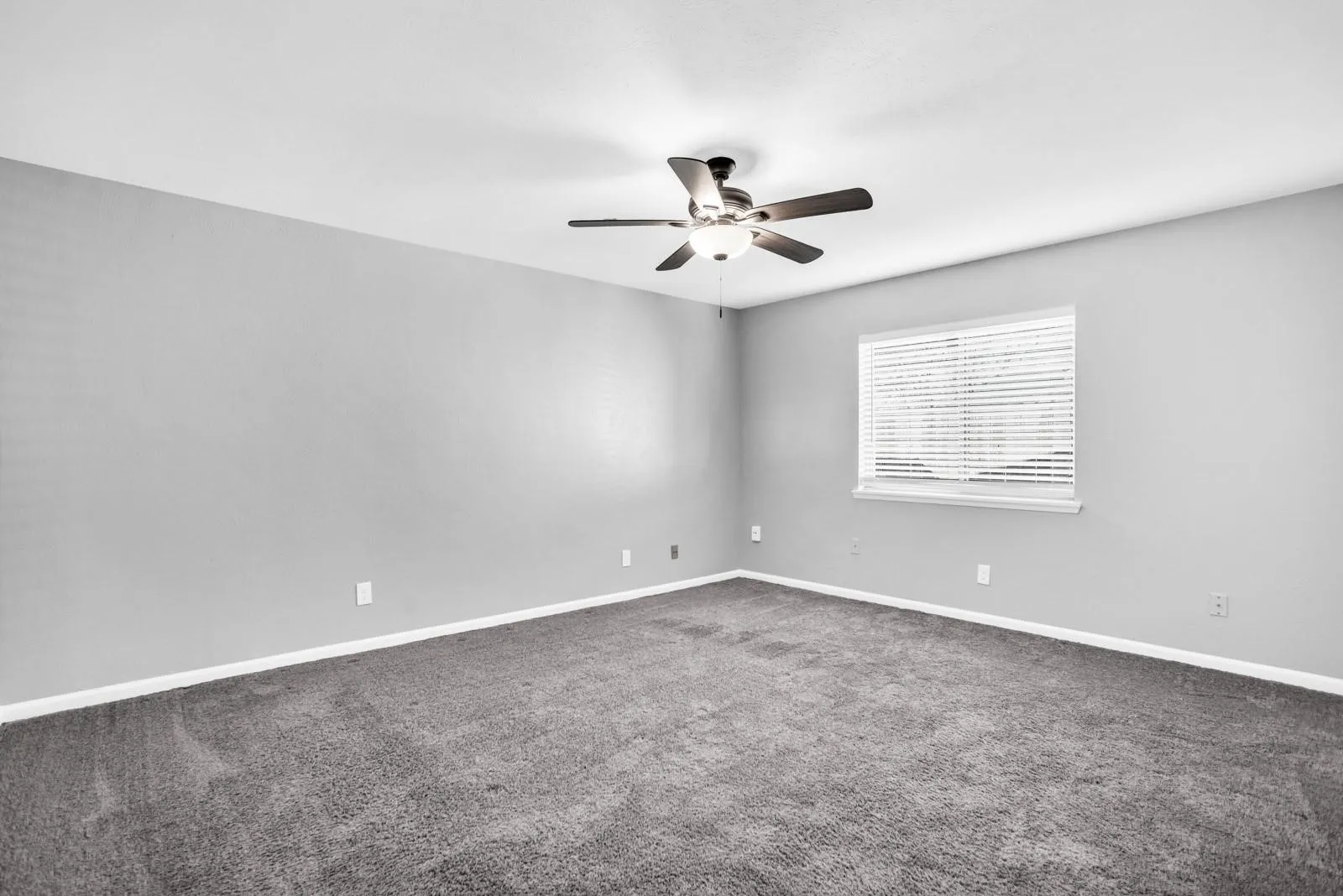 Single Family Residence For Rent in Denton County , 5613 Truitt Street, The Colony, Texas 75056, 3 Bedroom, 2 Bathroom, 2 Garage spaces, 1,711 Sqft, built in 1983, mls#21356520, Real Estate Agent in The Colony, Homes For Rent in Denton county, Homes For Rent in The Colony, Realtor in The Colony Texas, Real Estate Brokerage Independent Realty Texas, Luminita Cordes Realtor