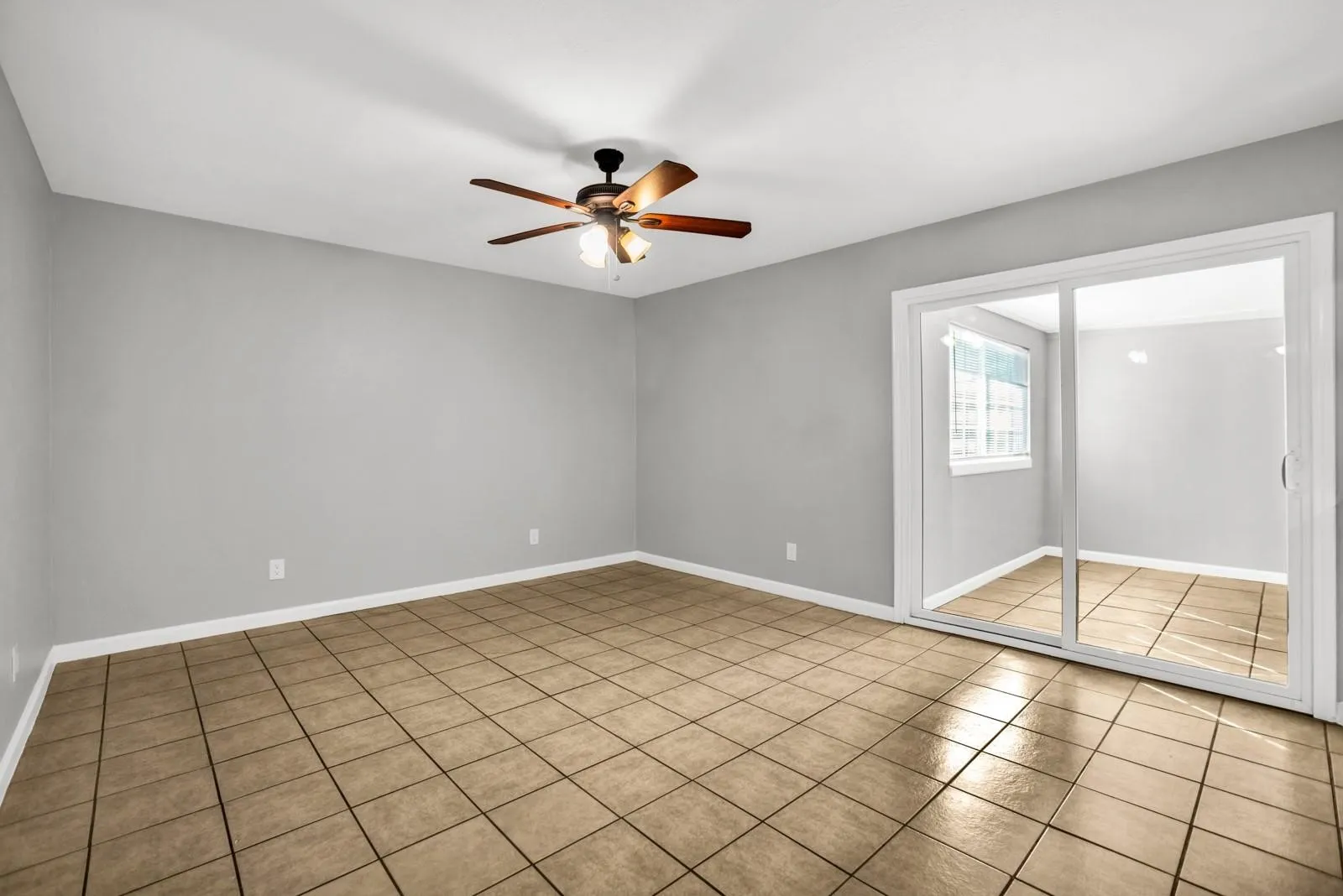 Single Family Residence For Rent in Denton County , 5613 Truitt Street, The Colony, Texas 75056, 3 Bedroom, 2 Bathroom, 2 Garage spaces, 1,711 Sqft, built in 1983, mls#21356520, Real Estate Agent in The Colony, Homes For Rent in Denton county, Homes For Rent in The Colony, Realtor in The Colony Texas, Real Estate Brokerage Independent Realty Texas, Luminita Cordes Realtor
