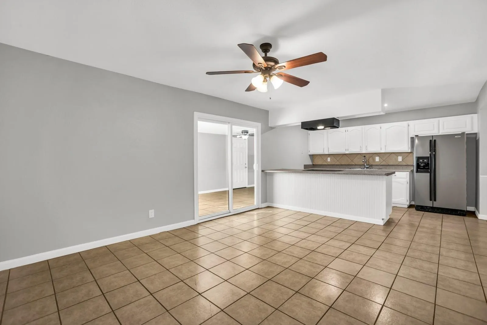 Single Family Residence For Rent in Denton County , 5613 Truitt Street, The Colony, Texas 75056, 3 Bedroom, 2 Bathroom, 2 Garage spaces, 1,711 Sqft, built in 1983, mls#21356520, Real Estate Agent in The Colony, Homes For Rent in Denton county, Homes For Rent in The Colony, Realtor in The Colony Texas, Real Estate Brokerage Independent Realty Texas, Luminita Cordes Realtor