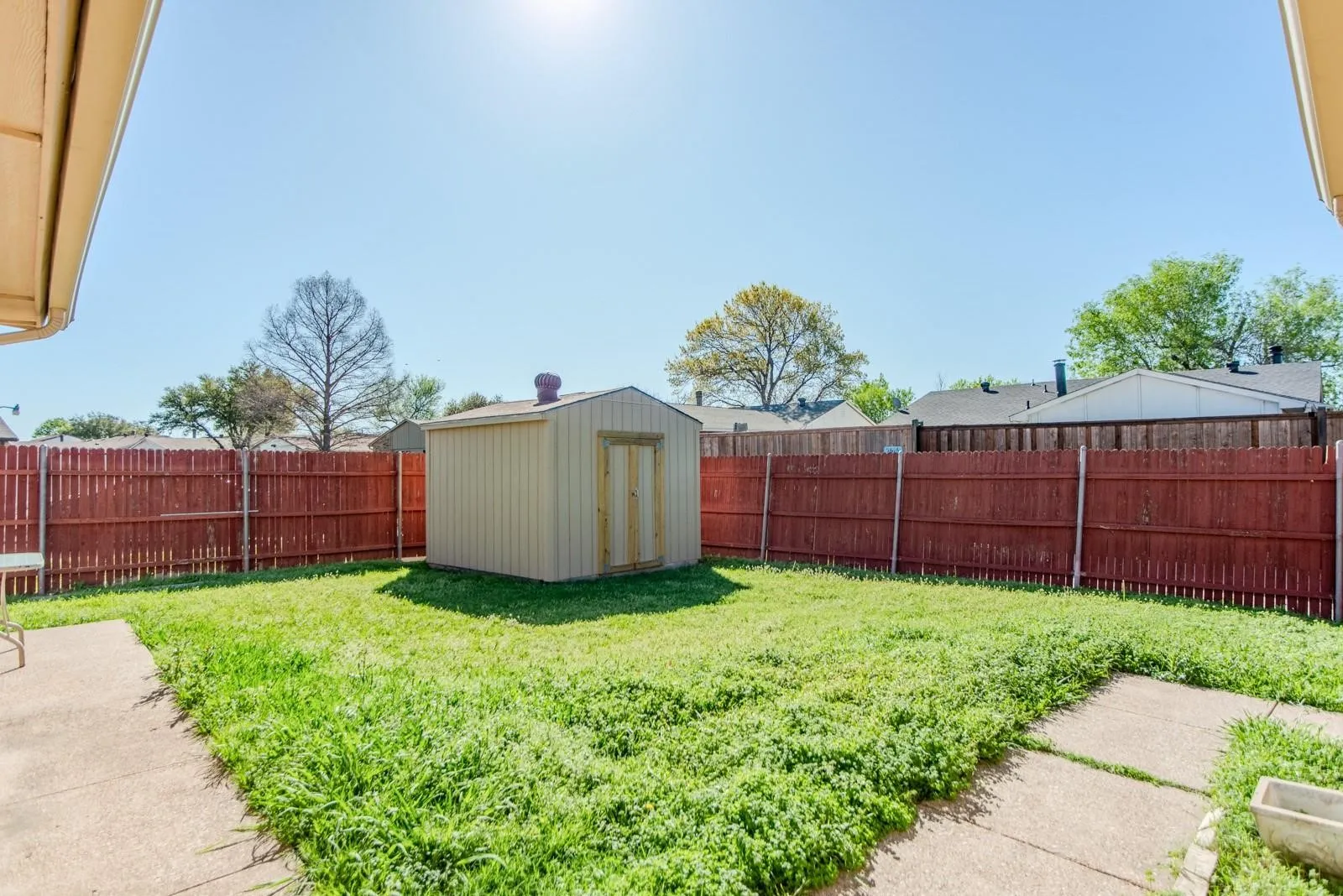 Single Family Residence For Rent in Denton County , 5613 Truitt Street, The Colony, Texas 75056, 3 Bedroom, 2 Bathroom, 2 Garage spaces, 1,711 Sqft, built in 1983, mls#21356520, Real Estate Agent in The Colony, Homes For Rent in Denton county, Homes For Rent in The Colony, Realtor in The Colony Texas, Real Estate Brokerage Independent Realty Texas, Luminita Cordes Realtor