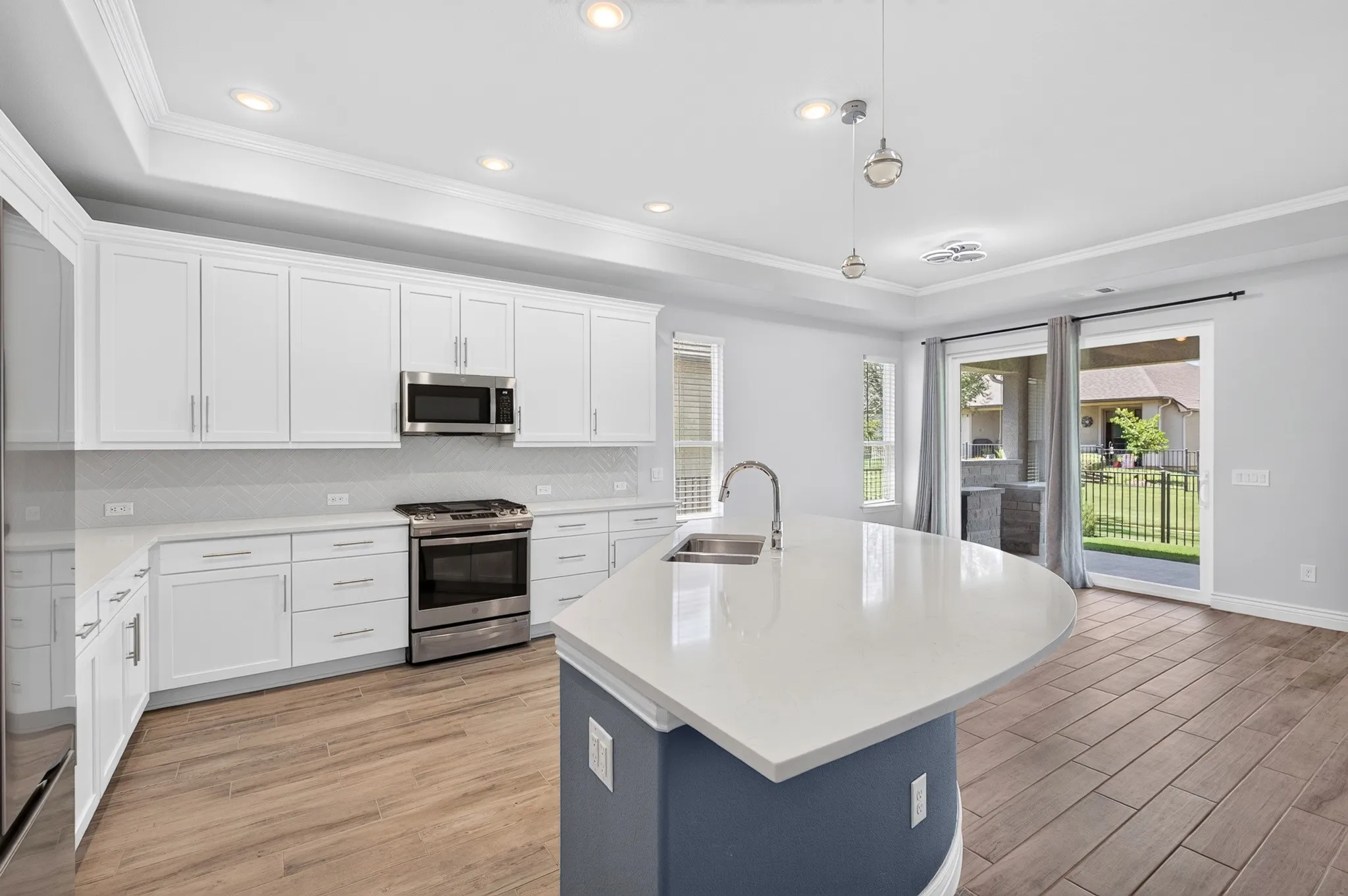 Single Family Residence For Sale in Denton County , 9516 Creekwood, Denton, Texas 76207, 2 Bedroom, 3 Bathroom, 3 Garage spaces, 1,787 Sqft, built in 2023, mls#21358356, Real Estate Agent in Denton, Homes For Sale in Denton county, Homes For Sale in Denton, Realtor in Denton Texas, Real Estate Brokerage Independent Realty Texas, Luminita Cordes Realtor