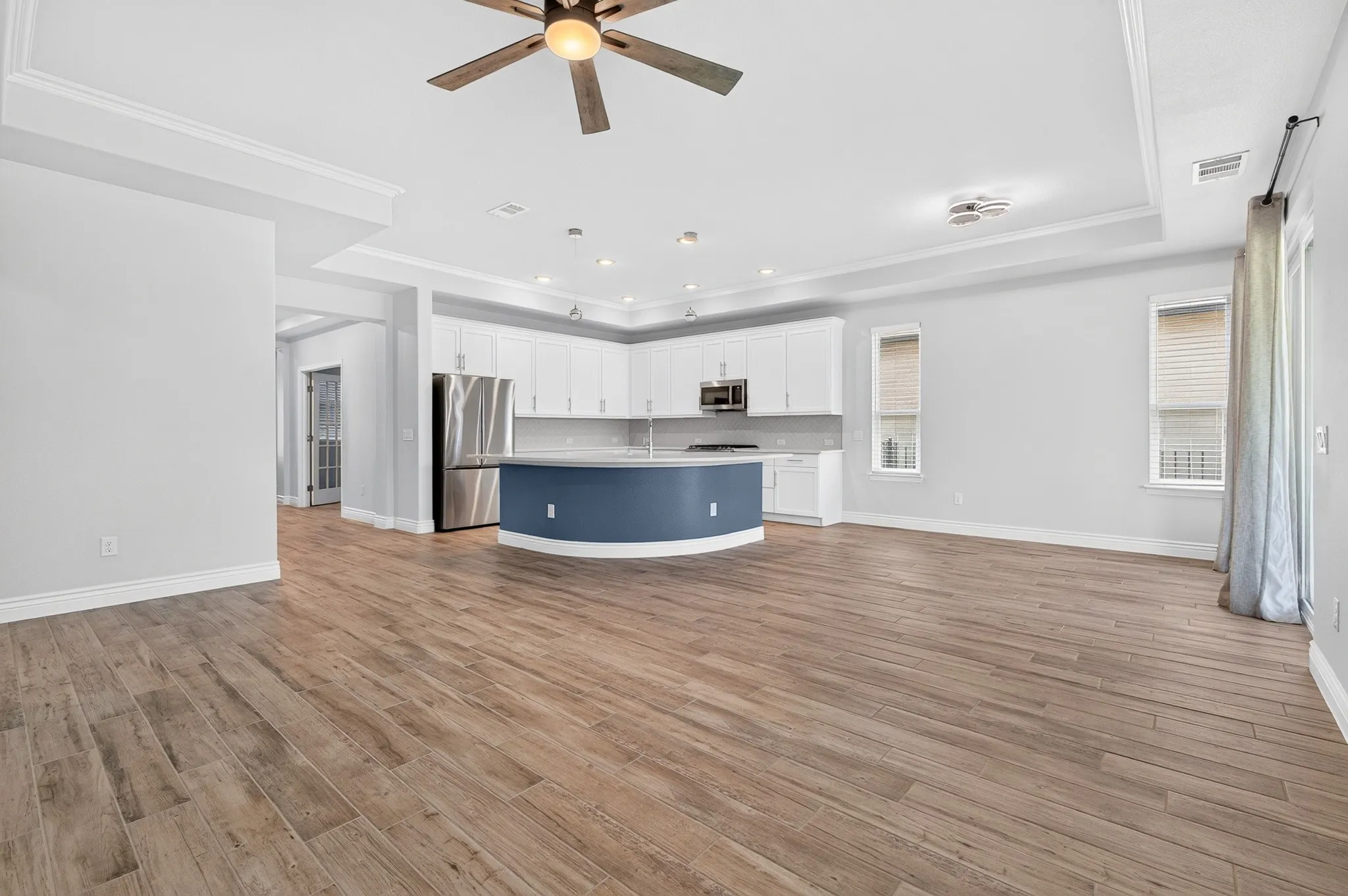 Single Family Residence For Sale in Denton County , 9516 Creekwood, Denton, Texas 76207, 2 Bedroom, 3 Bathroom, 3 Garage spaces, 1,787 Sqft, built in 2023, mls#21358356, Real Estate Agent in Denton, Homes For Sale in Denton county, Homes For Sale in Denton, Realtor in Denton Texas, Real Estate Brokerage Independent Realty Texas, Luminita Cordes Realtor
