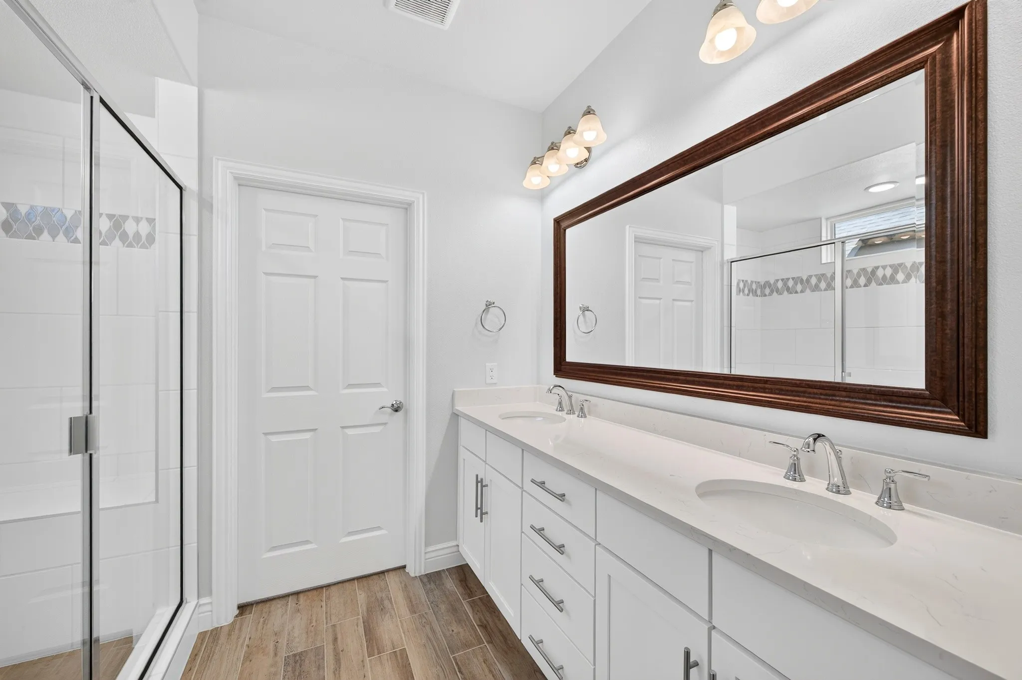 Single Family Residence For Sale in Denton County , 9516 Creekwood, Denton, Texas 76207, 2 Bedroom, 3 Bathroom, 3 Garage spaces, 1,787 Sqft, built in 2023, mls#21358356, Real Estate Agent in Denton, Homes For Sale in Denton county, Homes For Sale in Denton, Realtor in Denton Texas, Real Estate Brokerage Independent Realty Texas, Luminita Cordes Realtor