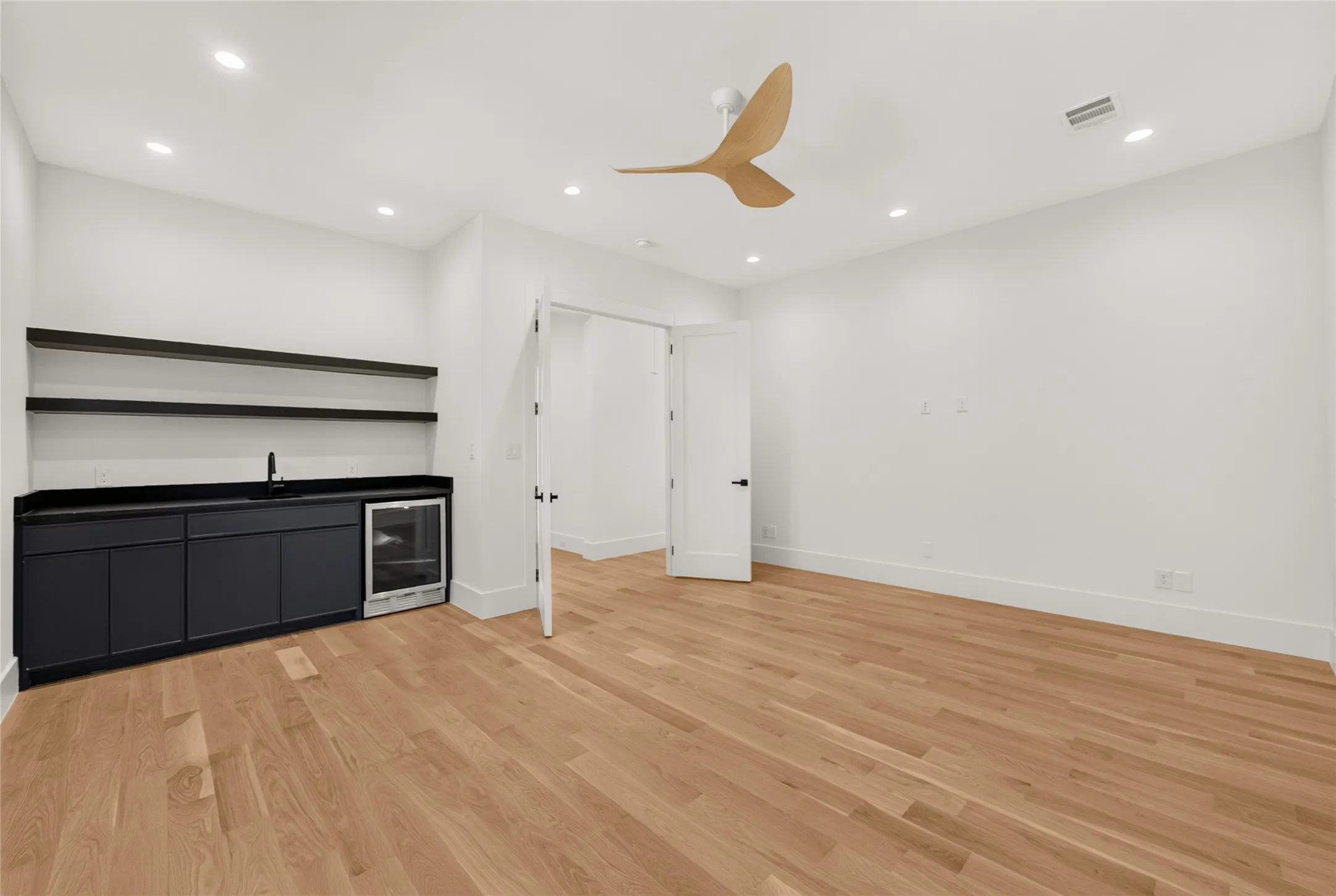 Single Family Residence For Sale in Dallas County , 10815 Pinocchio Drive, Dallas, Texas 75229, 5 Bedroom, 7 Bathroom, 3 Garage spaces, 5,592 Sqft, built in 2026, mls#21359501, Real Estate Agent in Dallas, Homes For Sale in Dallas county, Homes For Sale in Dallas, Realtor in Dallas Texas, Real Estate Brokerage Independent Realty Texas, Luminita Cordes Realtor