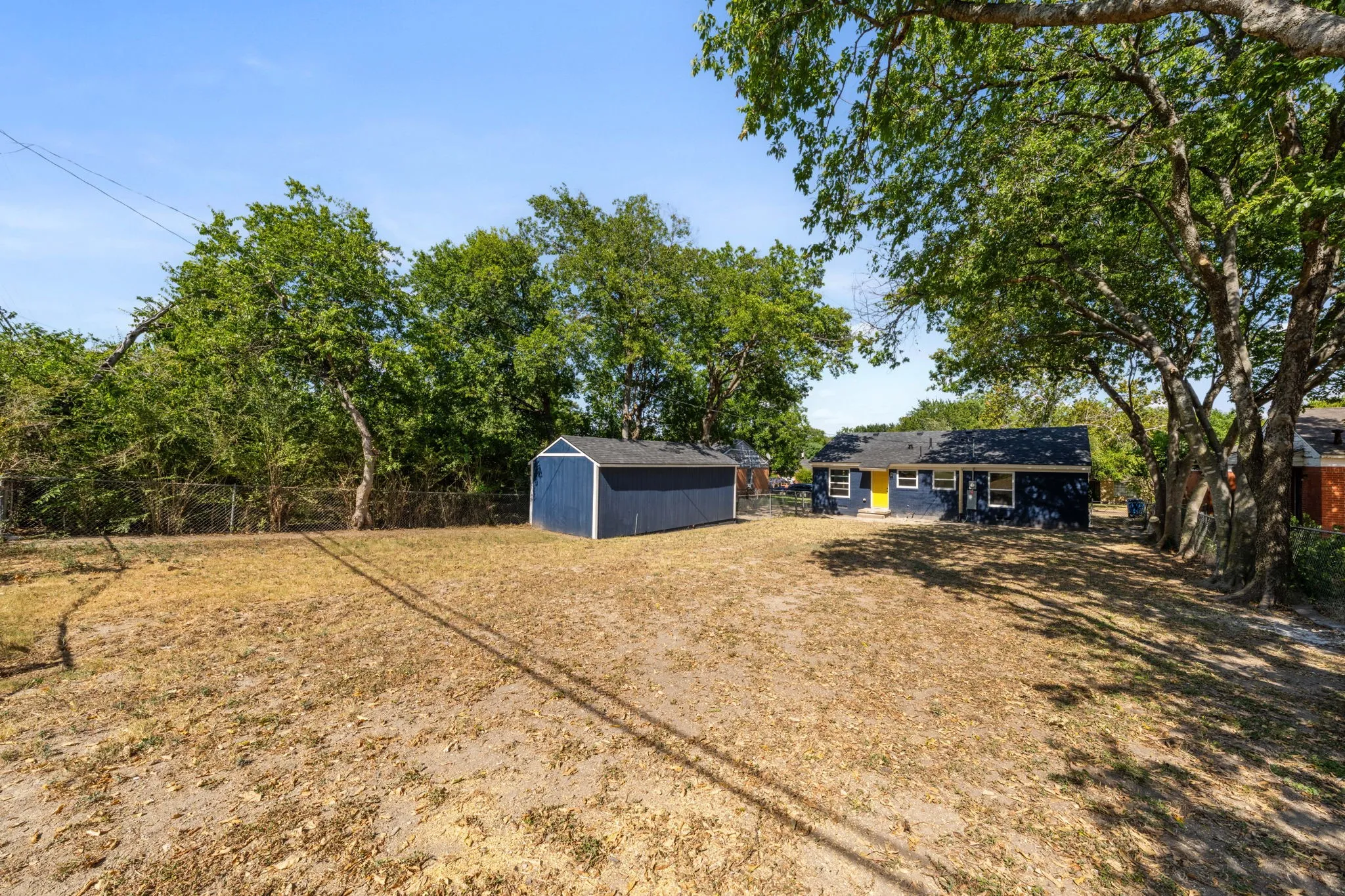 Single Family Residence For Sale in Dallas County , 3631 Idaho Avenue, Dallas, Texas 75216, 3 Bedroom, 2 Bathroom, 1 Garage spaces, 1,079 Sqft, built in 1950, mls#21359244, Real Estate Agent in Dallas, Homes For Sale in Dallas county, Homes For Sale in Dallas, Realtor in Dallas Texas, Real Estate Brokerage Independent Realty Texas, Luminita Cordes Realtor