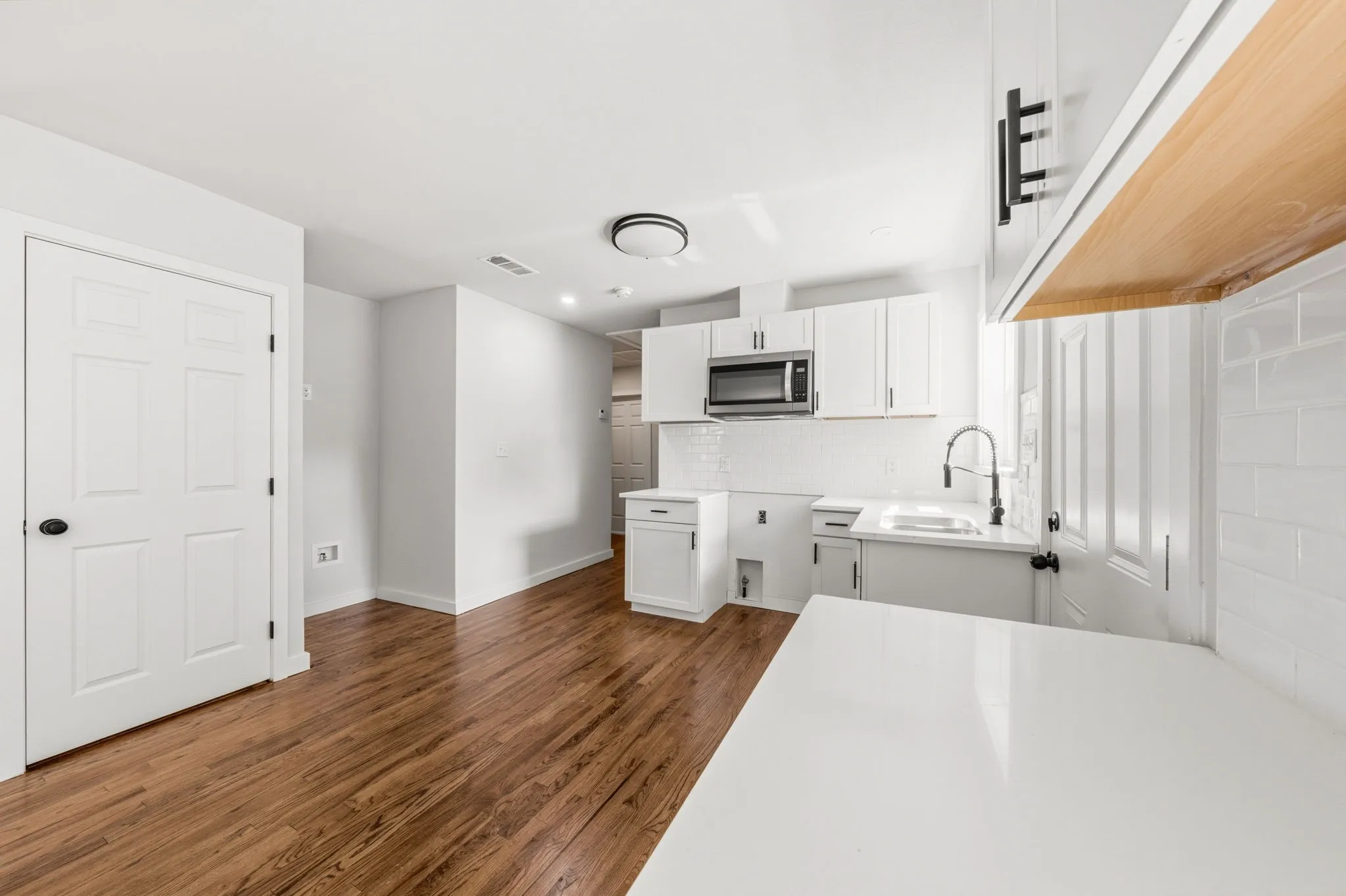 Single Family Residence For Sale in Dallas County , 3631 Idaho Avenue, Dallas, Texas 75216, 3 Bedroom, 2 Bathroom, 1 Garage spaces, 1,079 Sqft, built in 1950, mls#21359244, Real Estate Agent in Dallas, Homes For Sale in Dallas county, Homes For Sale in Dallas, Realtor in Dallas Texas, Real Estate Brokerage Independent Realty Texas, Luminita Cordes Realtor