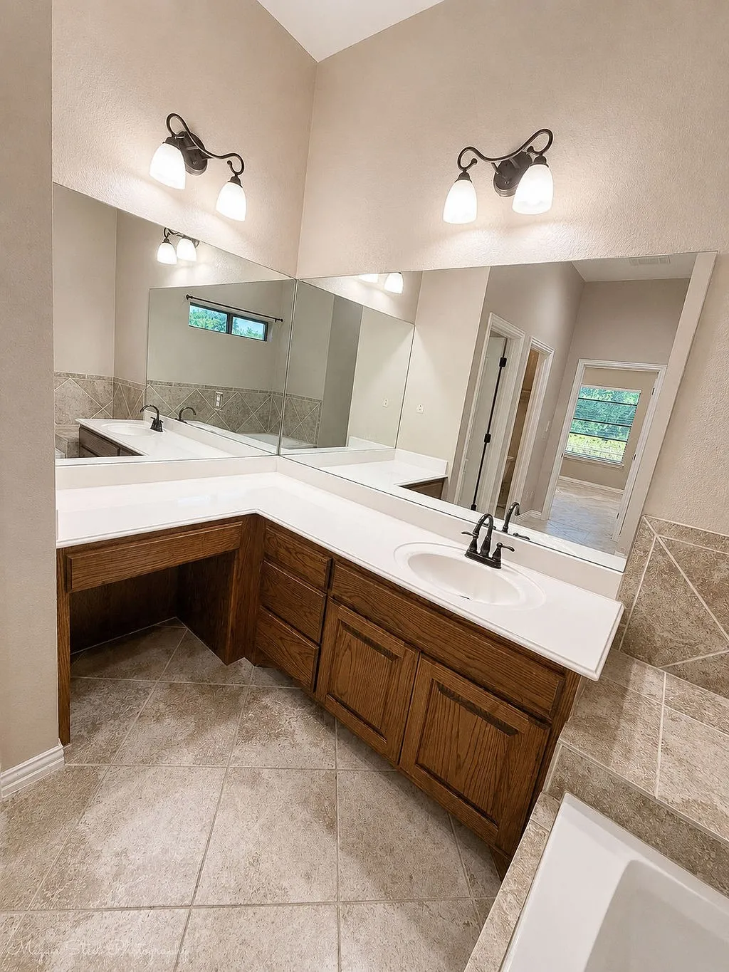 Single Family Residence For Sale in Parker County , 108 Tay Court, Weatherford, Texas 76088, 3 Bedroom, 2 Bathroom, 2 Garage spaces, 1,635 Sqft, built in 2008, mls#21358425, Real Estate Agent in Weatherford, Homes For Sale in Parker county, Homes For Sale in Weatherford, Realtor in Weatherford Texas, Real Estate Brokerage Independent Realty Texas, Luminita Cordes Realtor