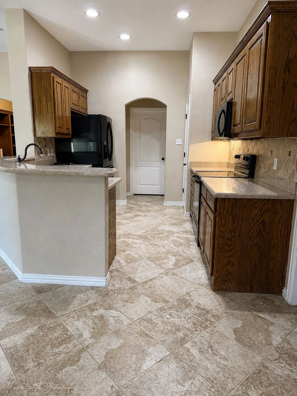 Single Family Residence For Sale in Parker County , 108 Tay Court, Weatherford, Texas 76088, 3 Bedroom, 2 Bathroom, 2 Garage spaces, 1,635 Sqft, built in 2008, mls#21358425, Real Estate Agent in Weatherford, Homes For Sale in Parker county, Homes For Sale in Weatherford, Realtor in Weatherford Texas, Real Estate Brokerage Independent Realty Texas, Luminita Cordes Realtor