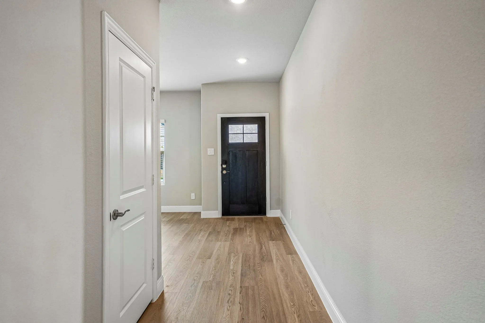  Photo is not of the actual home, but is an inspirational photo of builder’s model home and may depict options, furnishings, and/or decorator features that are not included.
