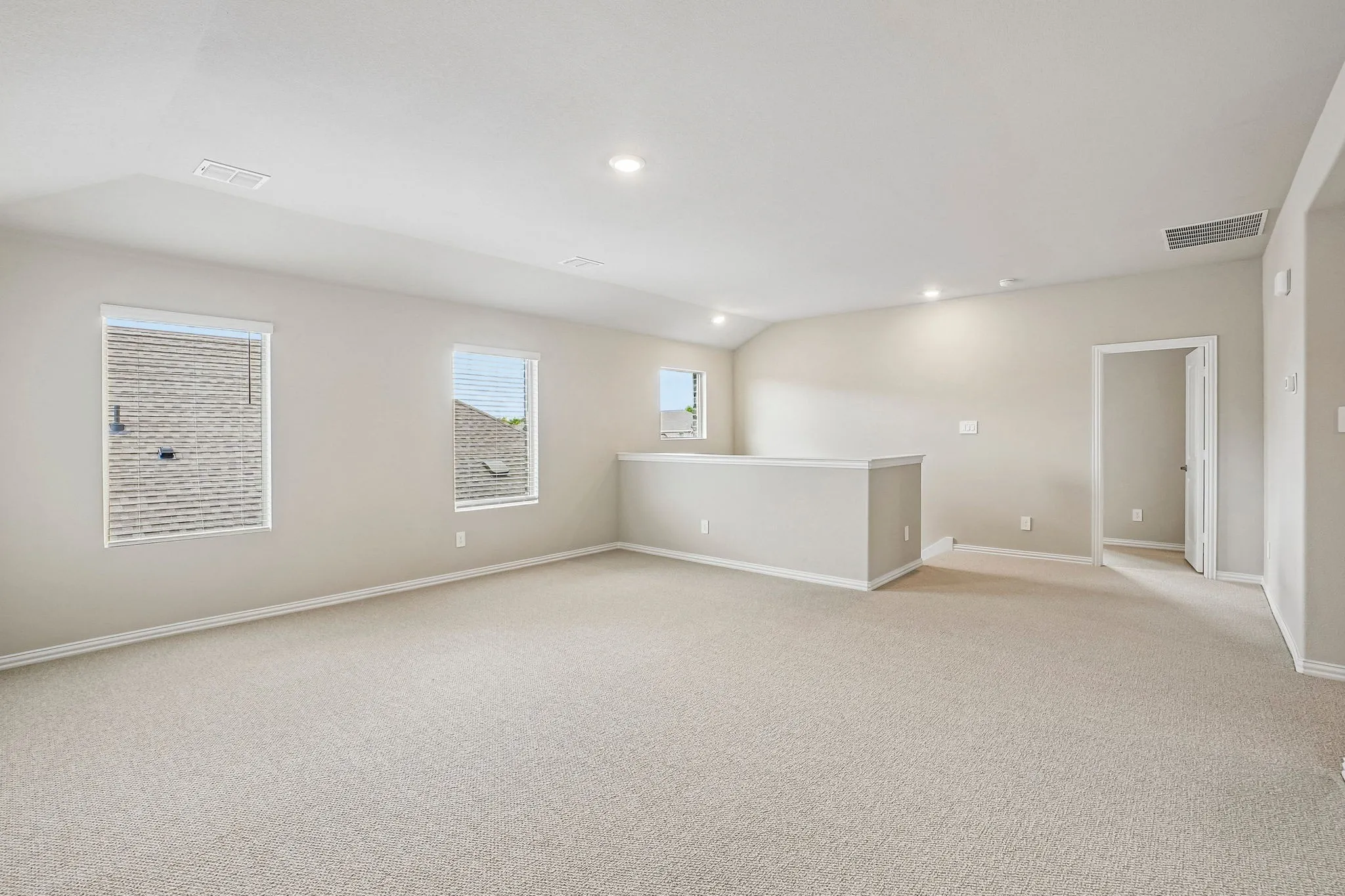  Photo is not of the actual home, but is an inspirational photo of builder’s model home and may depict options, furnishings, and/or decorator features that are not included.
