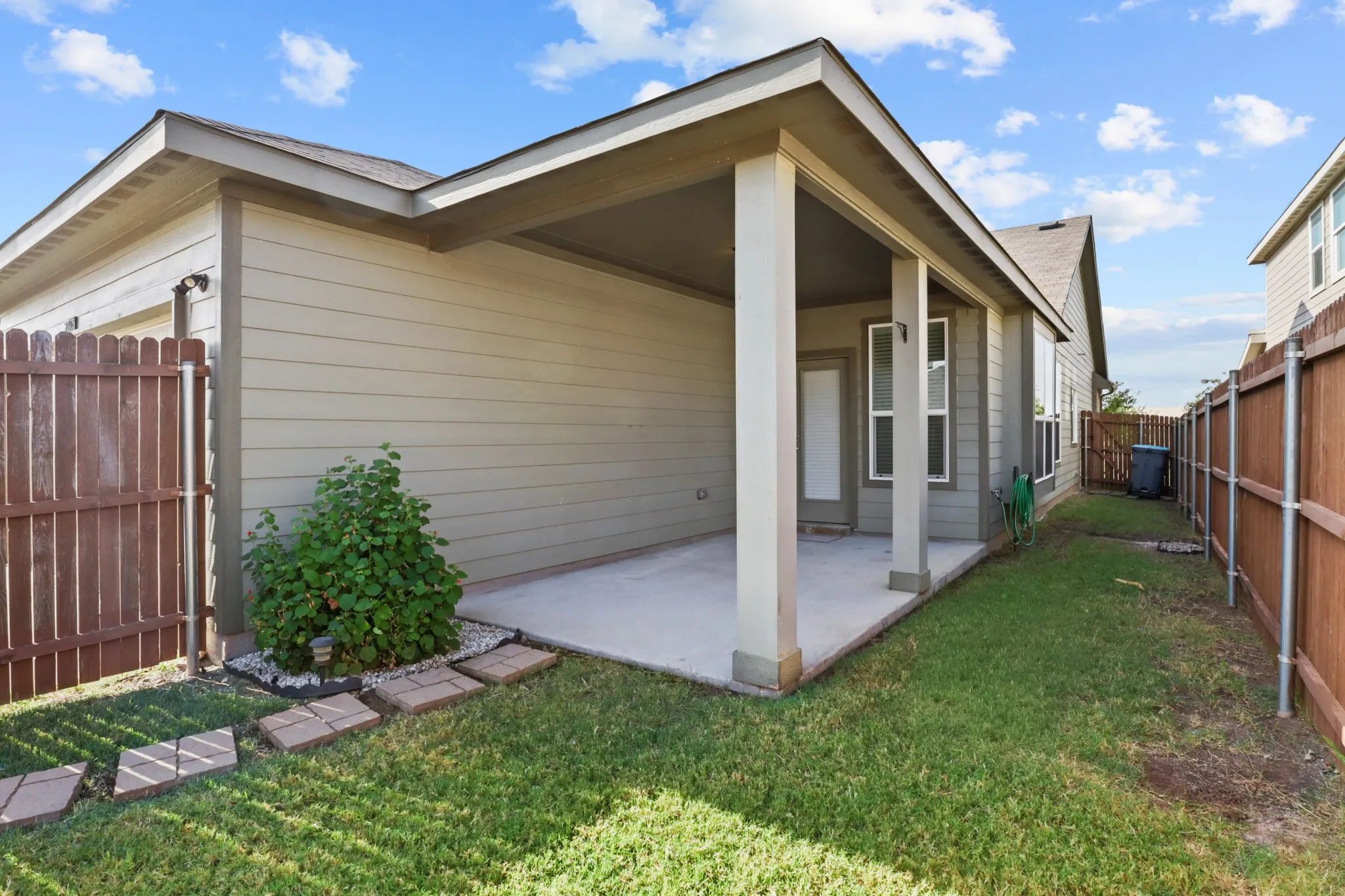 Single Family Residence For Sale in Kaufman County , 2994 Cedeno Drive, Forney, Texas 75126, 3 Bedroom, 2 Bathroom, 2 Garage spaces, 1,461 Sqft, built in 2021, mls#21357938, Real Estate Agent in Forney, Homes For Sale in Kaufman county, Homes For Sale in Forney, Realtor in Forney Texas, Real Estate Brokerage Independent Realty Texas, Luminita Cordes Realtor