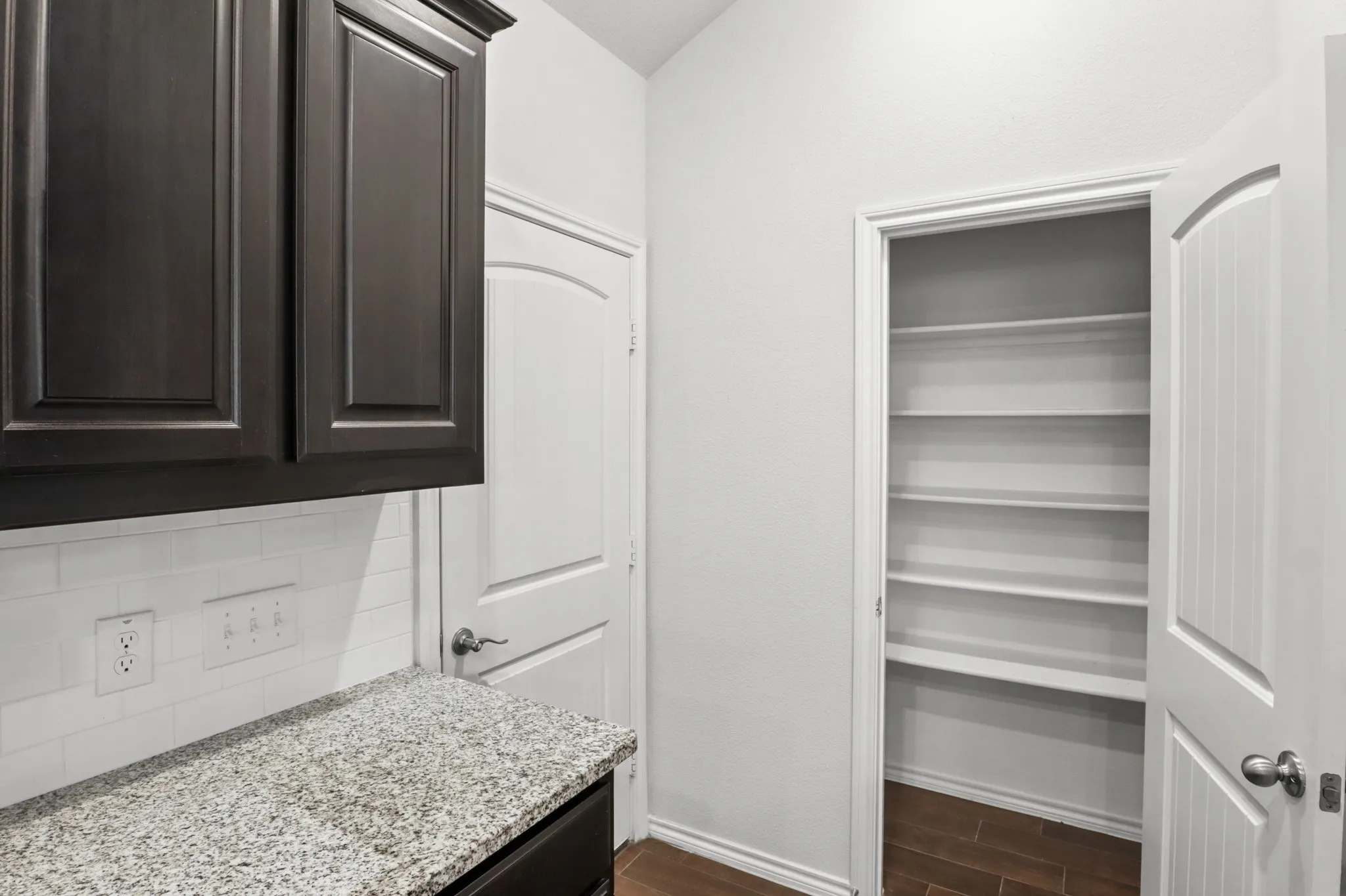 Single Family Residence For Sale in Kaufman County , 2994 Cedeno Drive, Forney, Texas 75126, 3 Bedroom, 2 Bathroom, 2 Garage spaces, 1,461 Sqft, built in 2021, mls#21357938, Real Estate Agent in Forney, Homes For Sale in Kaufman county, Homes For Sale in Forney, Realtor in Forney Texas, Real Estate Brokerage Independent Realty Texas, Luminita Cordes Realtor