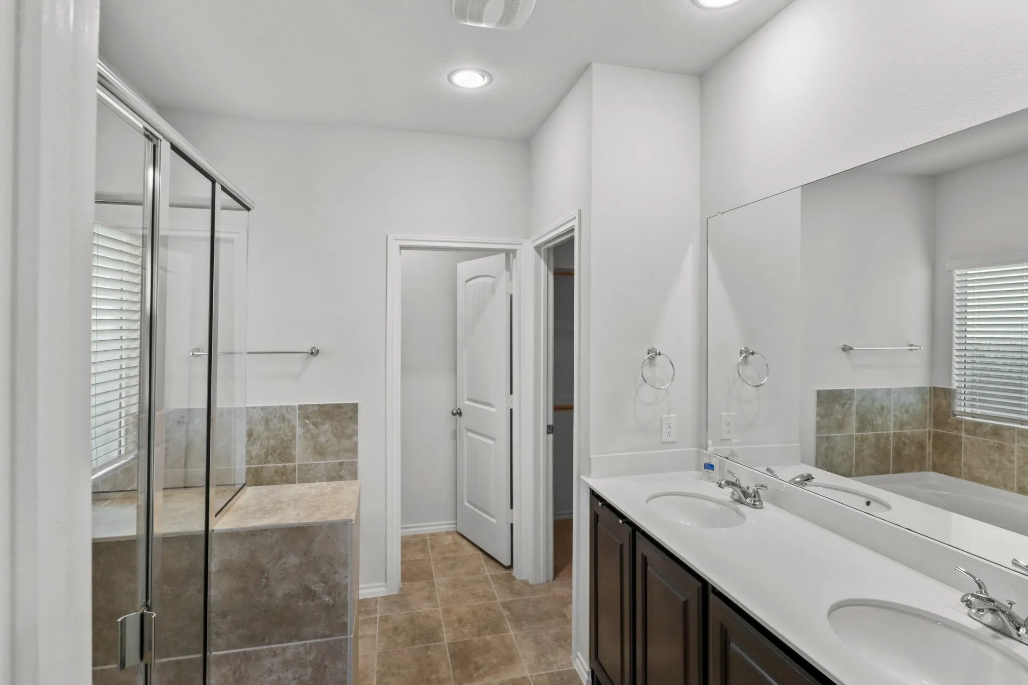 Single Family Residence For Sale in Kaufman County , 2994 Cedeno Drive, Forney, Texas 75126, 3 Bedroom, 2 Bathroom, 2 Garage spaces, 1,461 Sqft, built in 2021, mls#21357938, Real Estate Agent in Forney, Homes For Sale in Kaufman county, Homes For Sale in Forney, Realtor in Forney Texas, Real Estate Brokerage Independent Realty Texas, Luminita Cordes Realtor